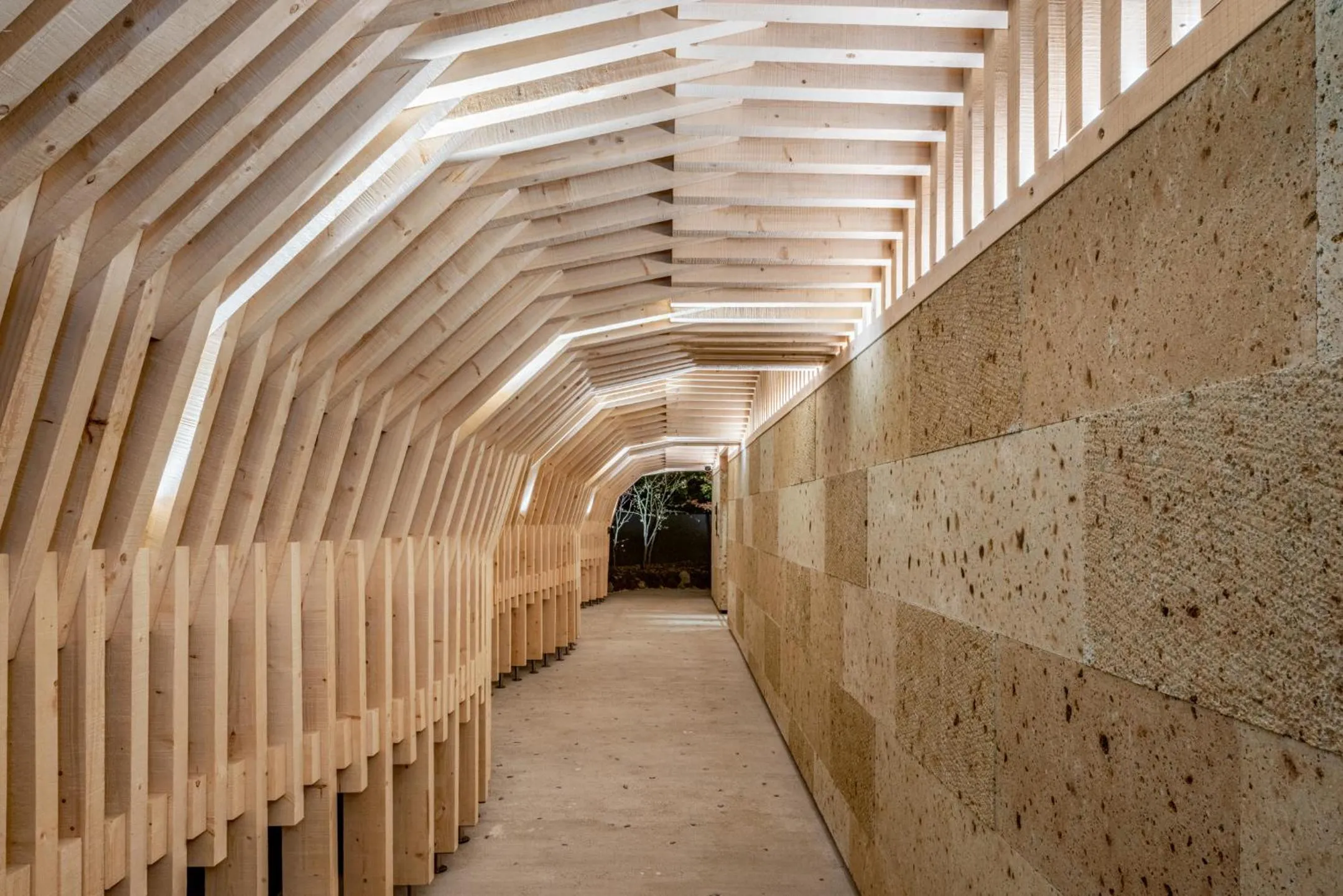 Area and facilities in Urakusatsu TOU