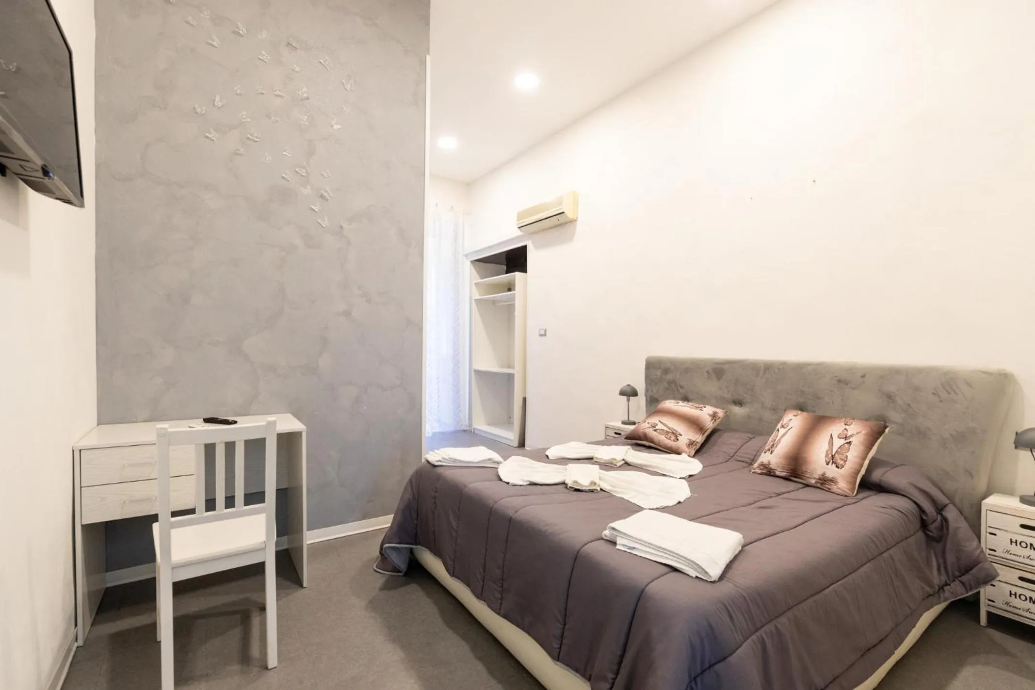 Bedroom, Bed in MADB&B