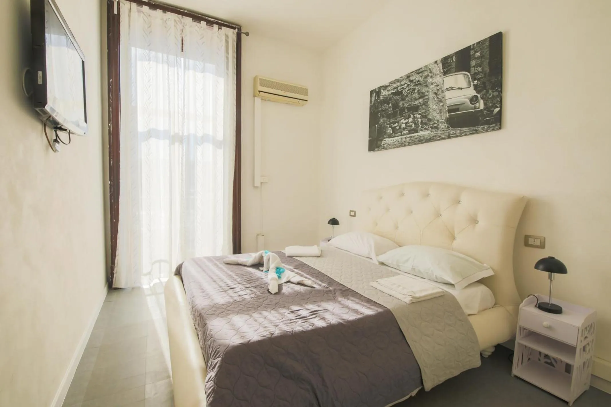 Photo of the whole room, Bed in MADB&B