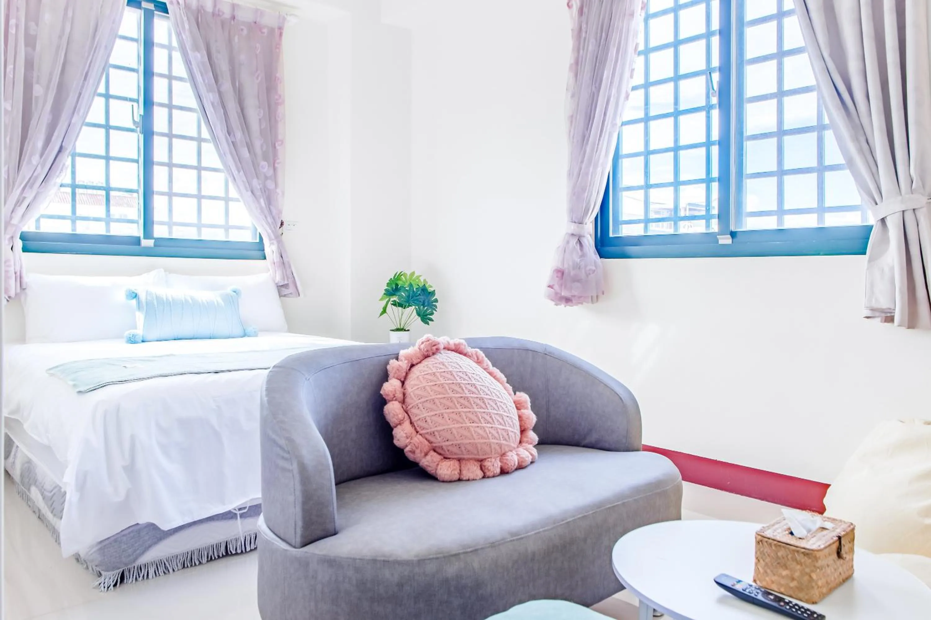 Bedroom, Bed in Travel Road WuWu