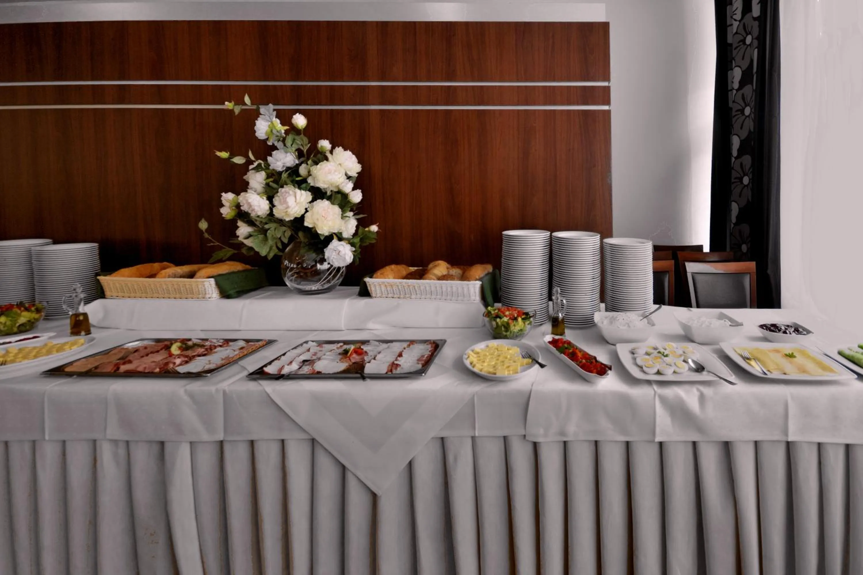 Breakfast in Kolejarz Natura Tour