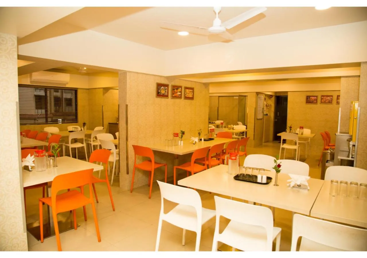 Restaurant/places to eat in Ashok Deluxe Apartments, Marol Andheri East