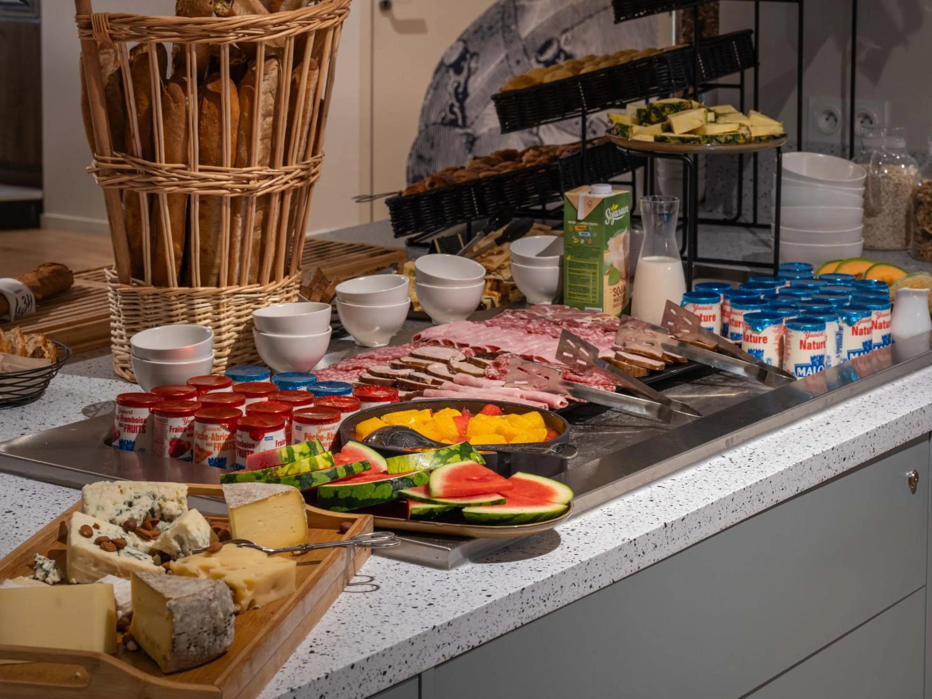 Buffet breakfast in L'Escale Marine, The Originals Relais