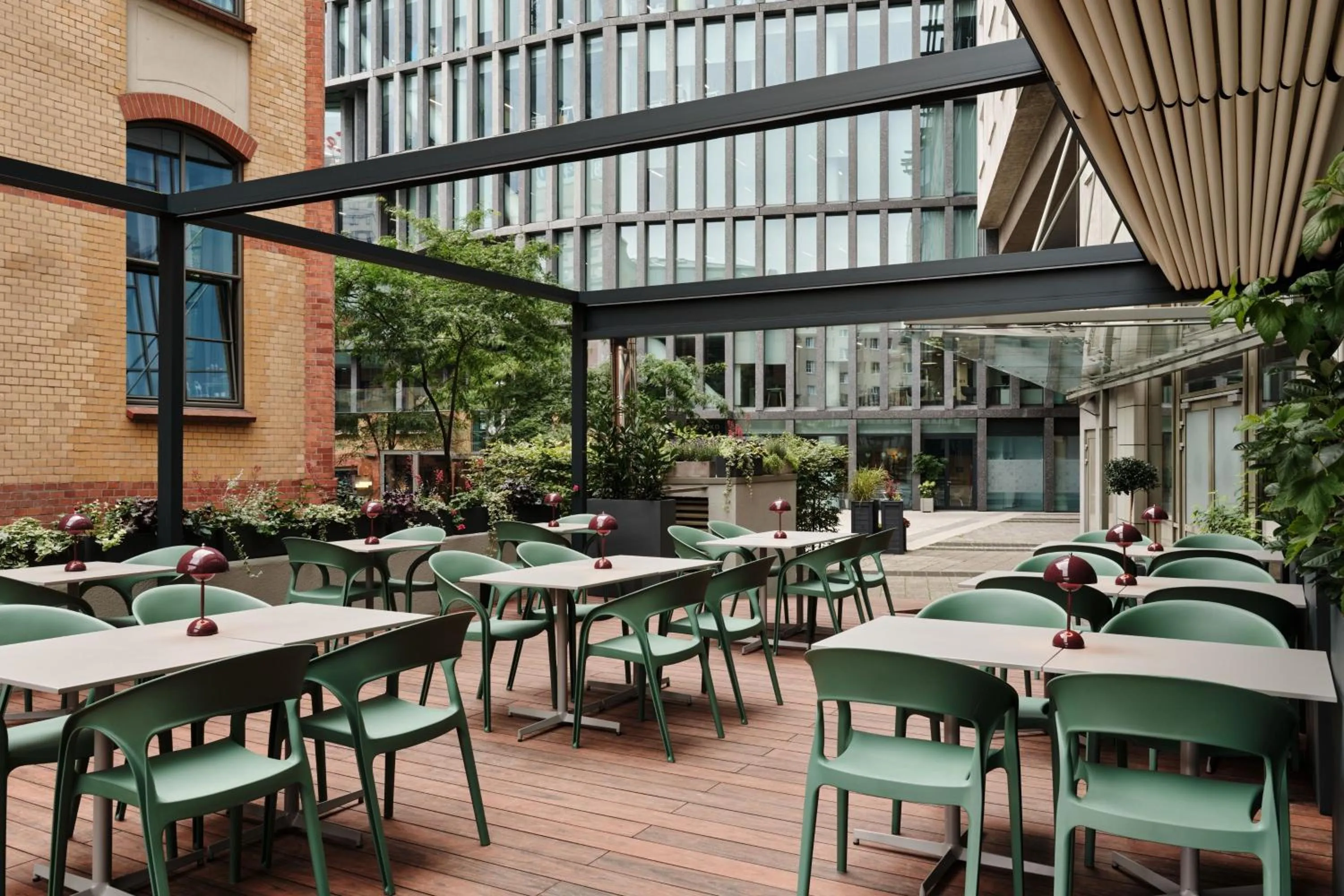 Restaurant/places to eat in Sheraton Poznan Hotel