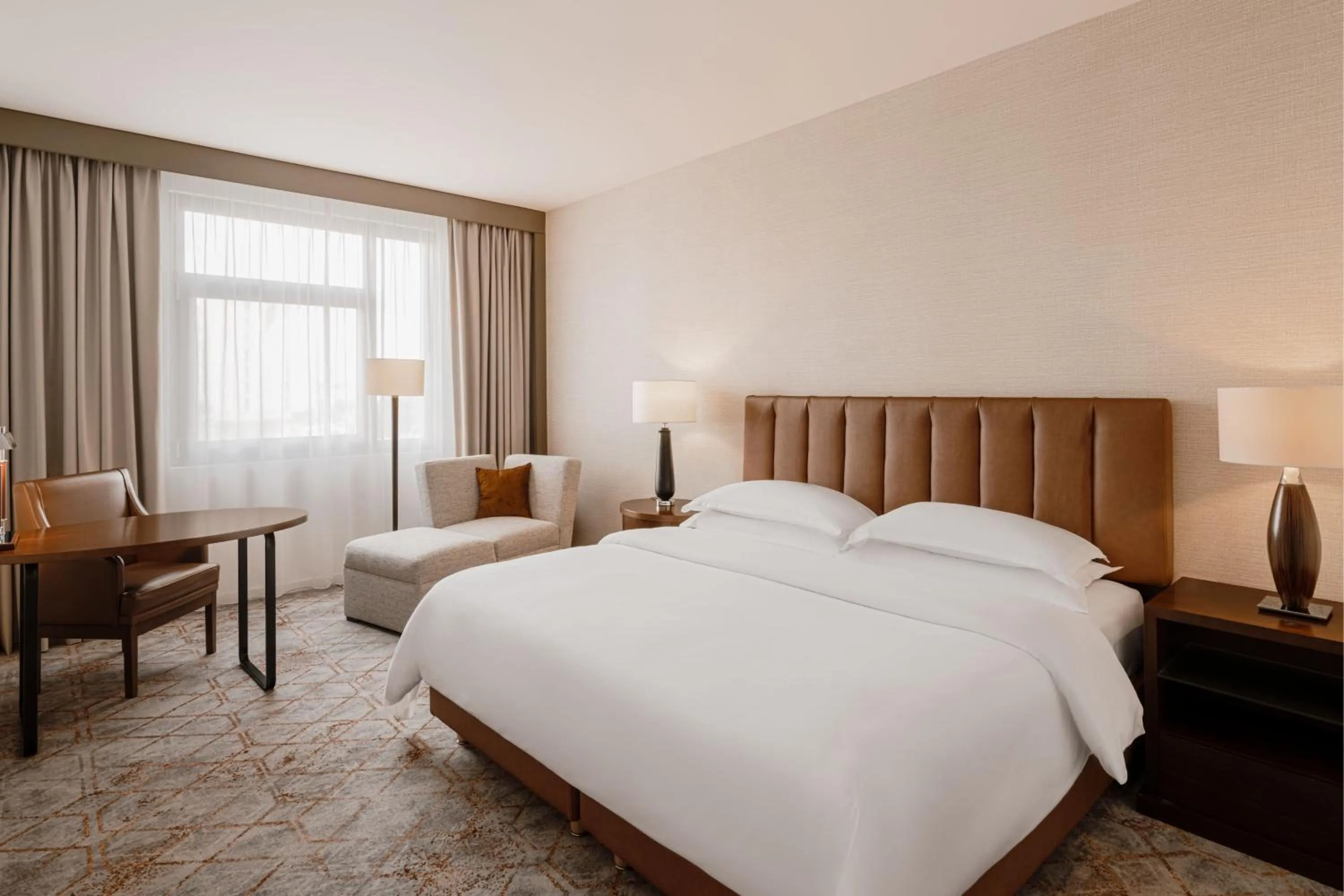 Photo of the whole room, Bed in Sheraton Poznan Hotel