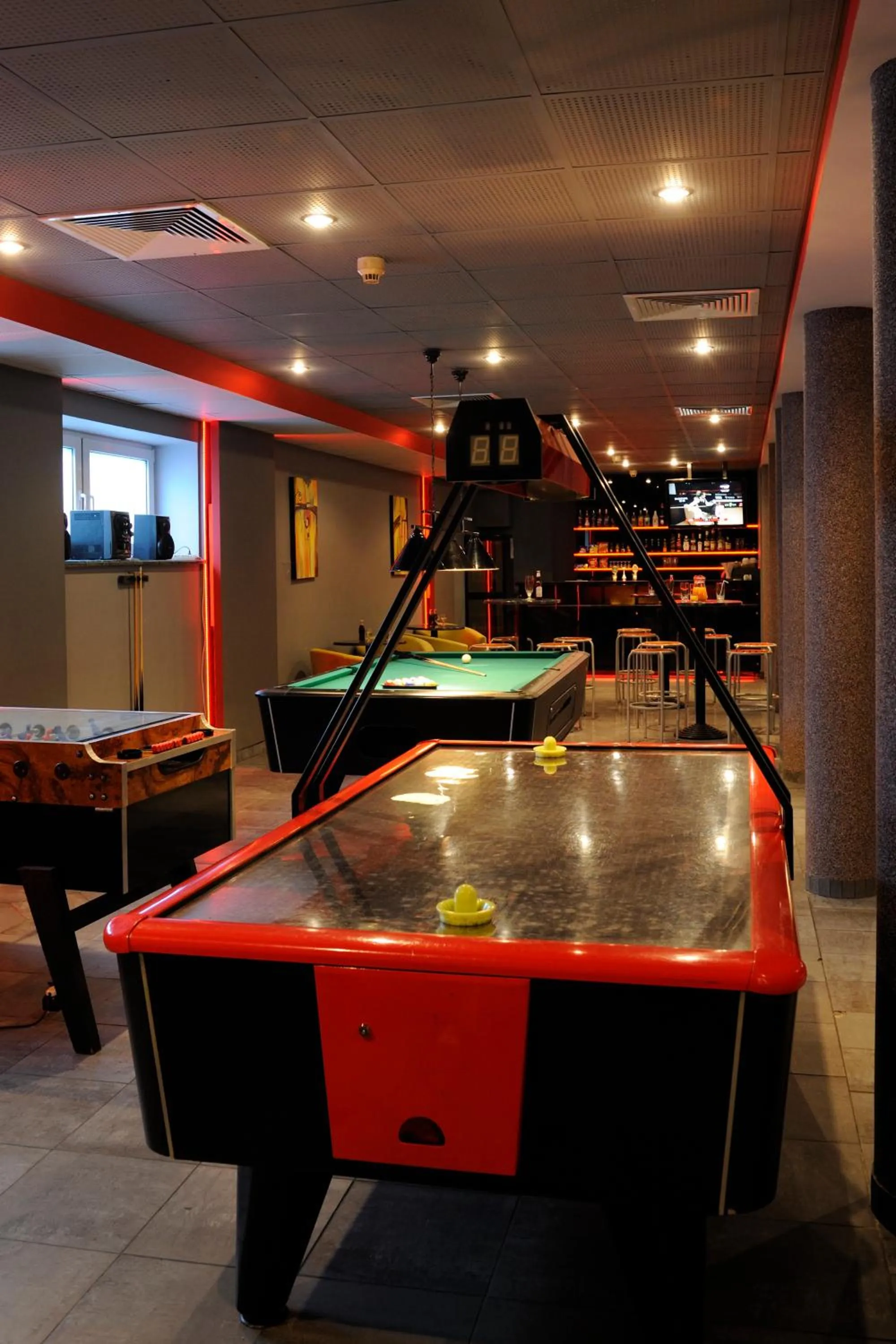 Game Room in ibis Styles Warszawa West