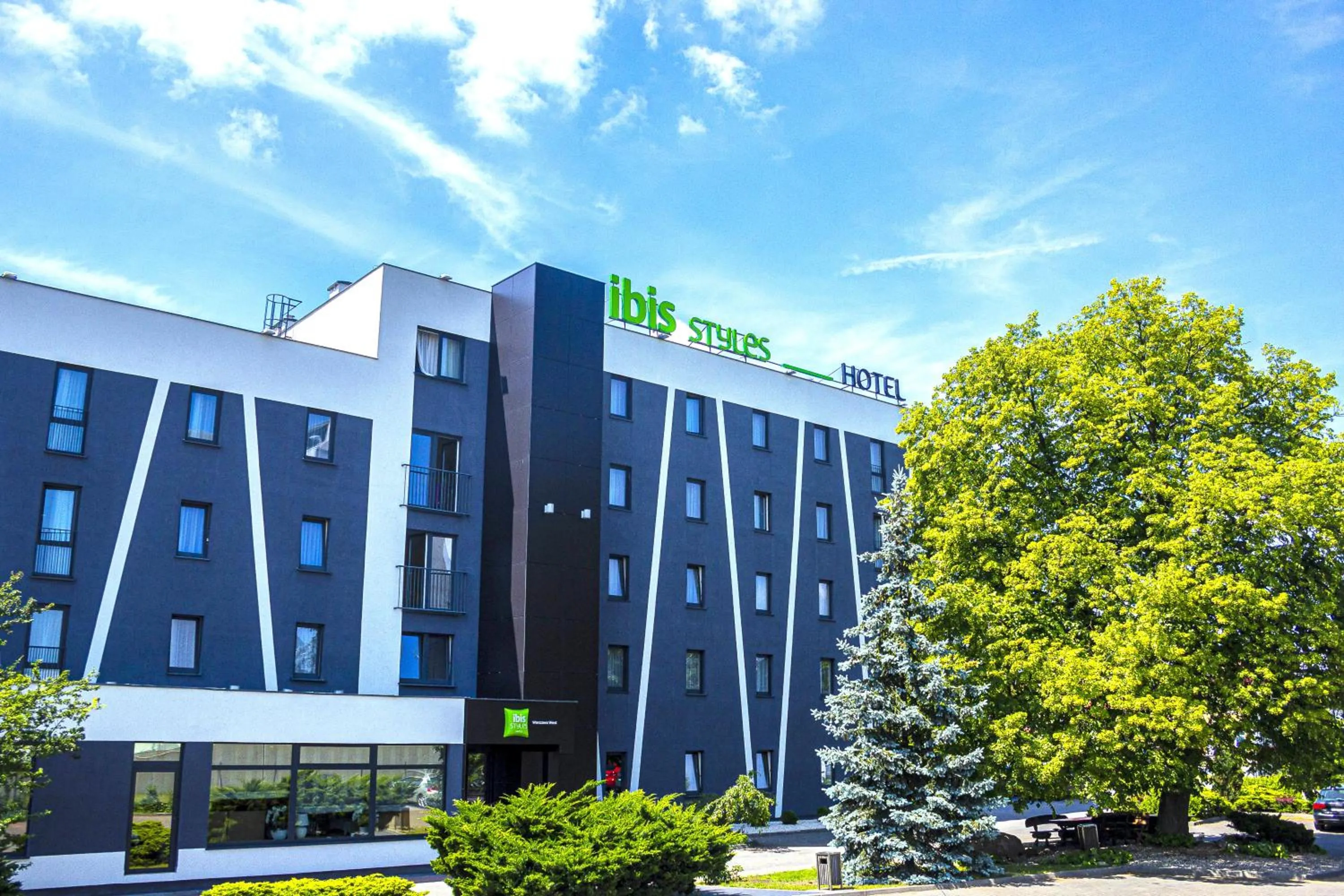 Property building in ibis Styles Warszawa West