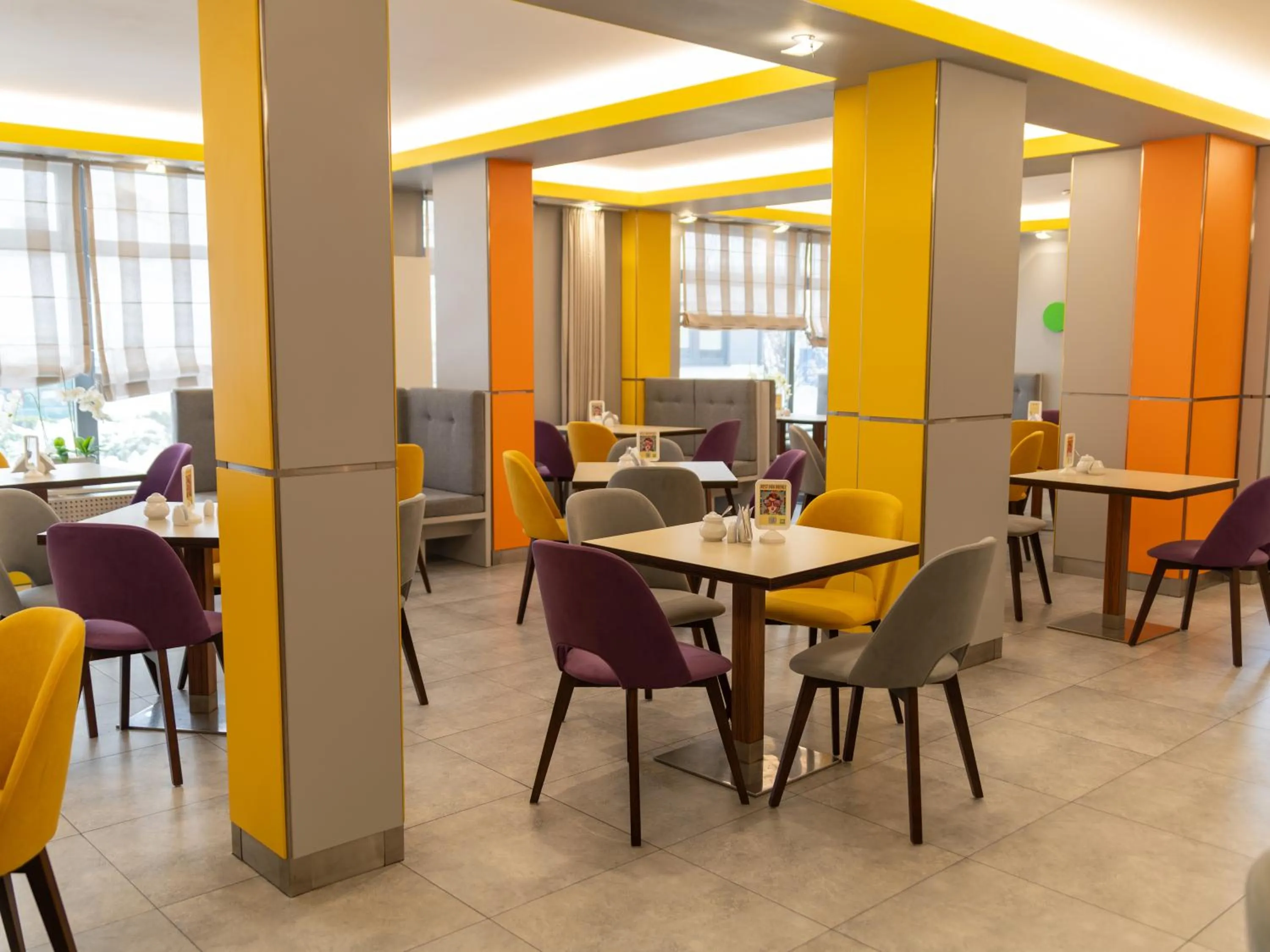 Restaurant/places to eat in ibis Styles Warszawa West
