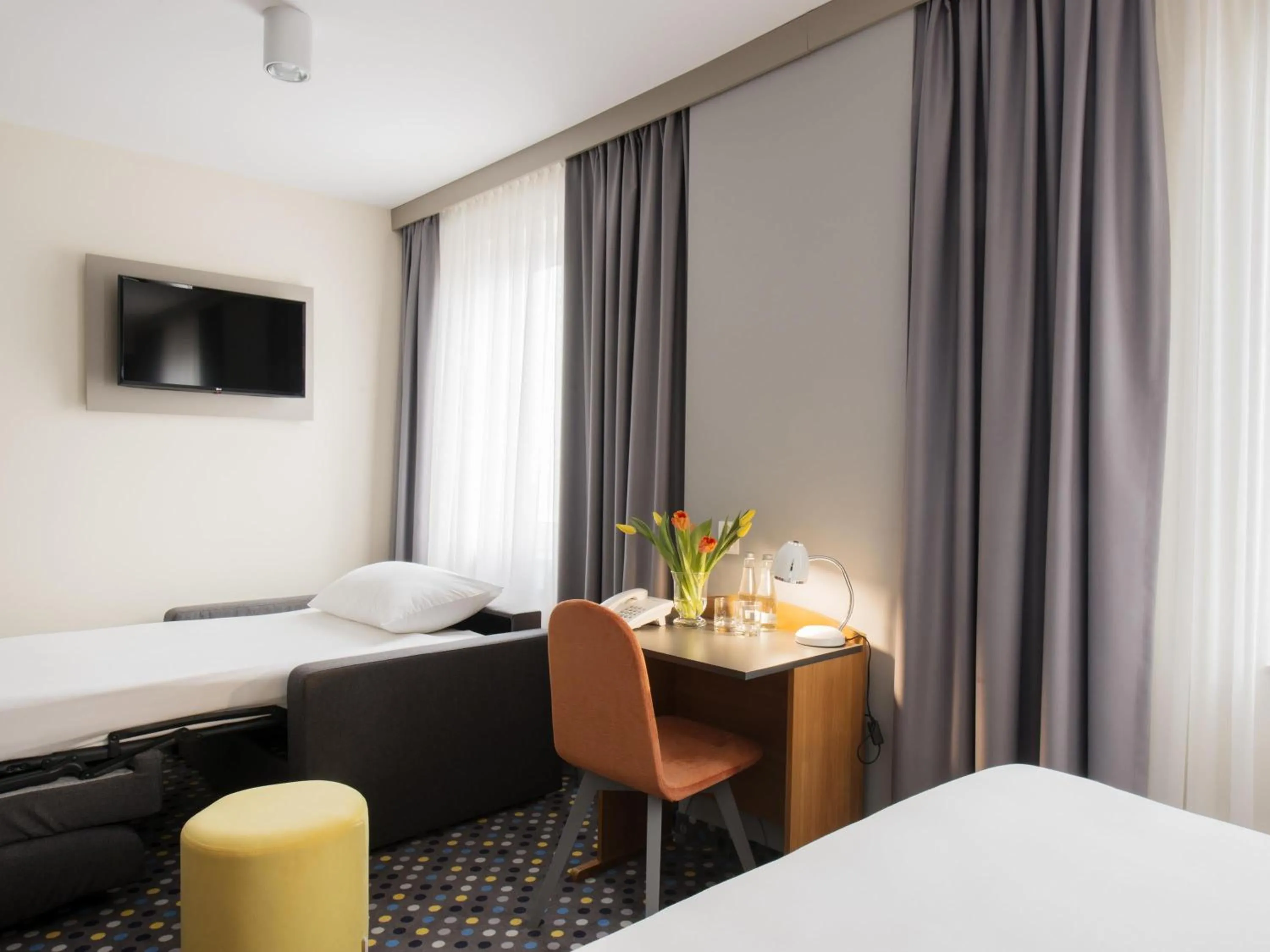 Bedroom, Bed in ibis Styles Warszawa West