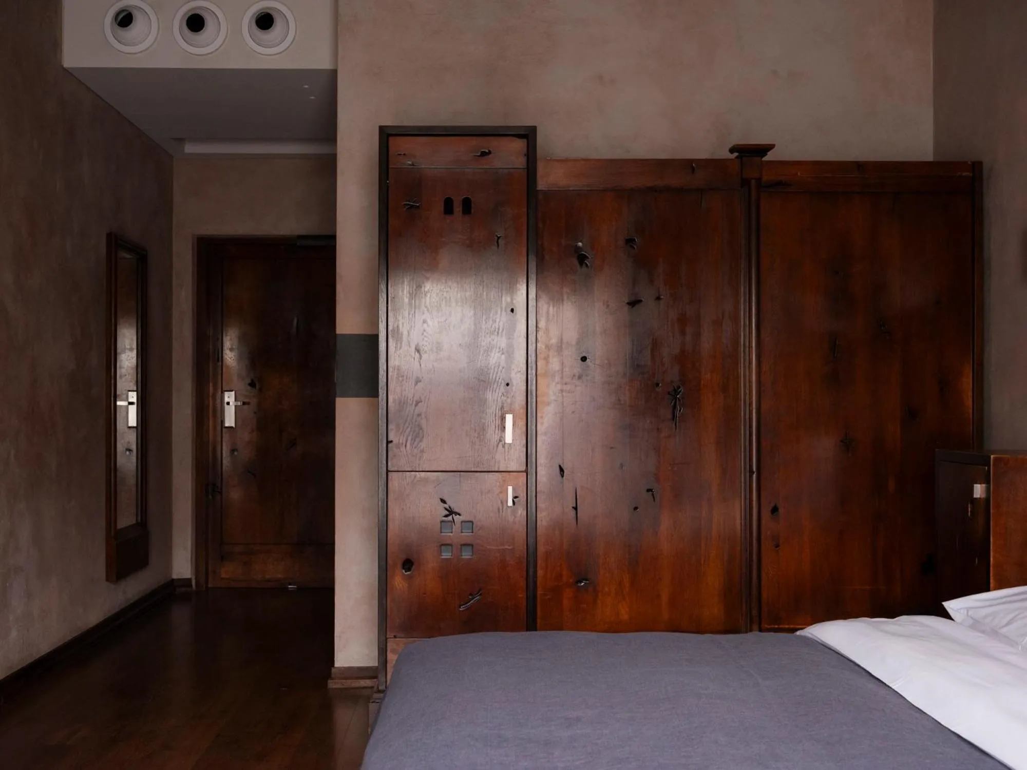 wardrobe, Bed in Hotel Stary