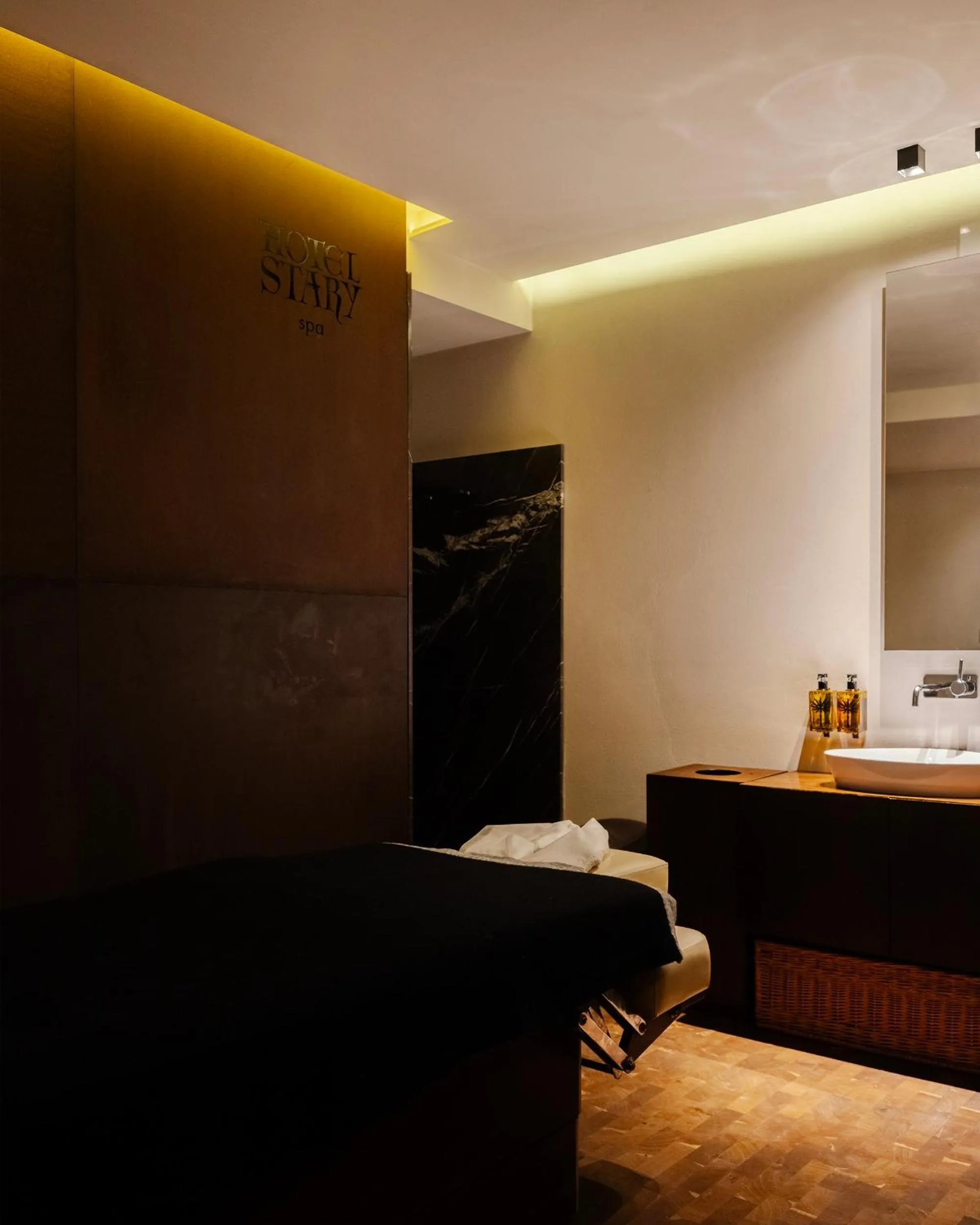 Spa and wellness centre/facilities, Bed in Hotel Stary