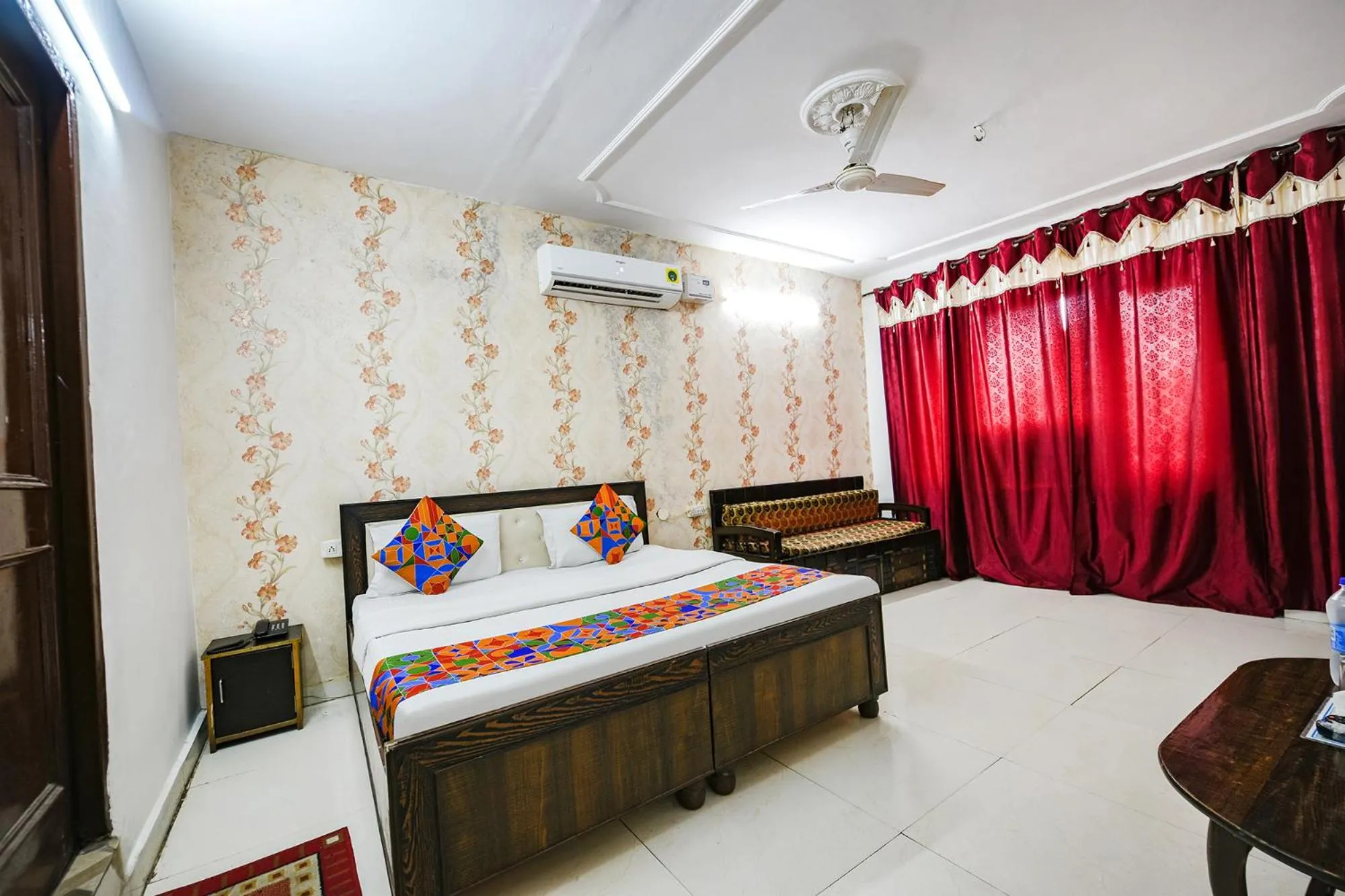 Bed in Via Diamond Sector 45