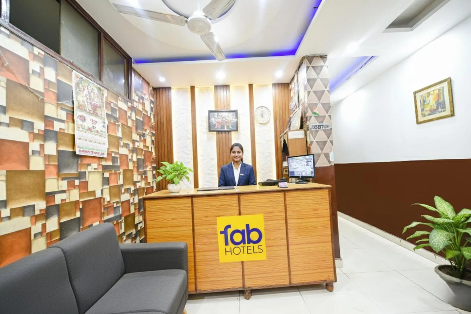 Lobby or reception in Via Diamond Sector 45