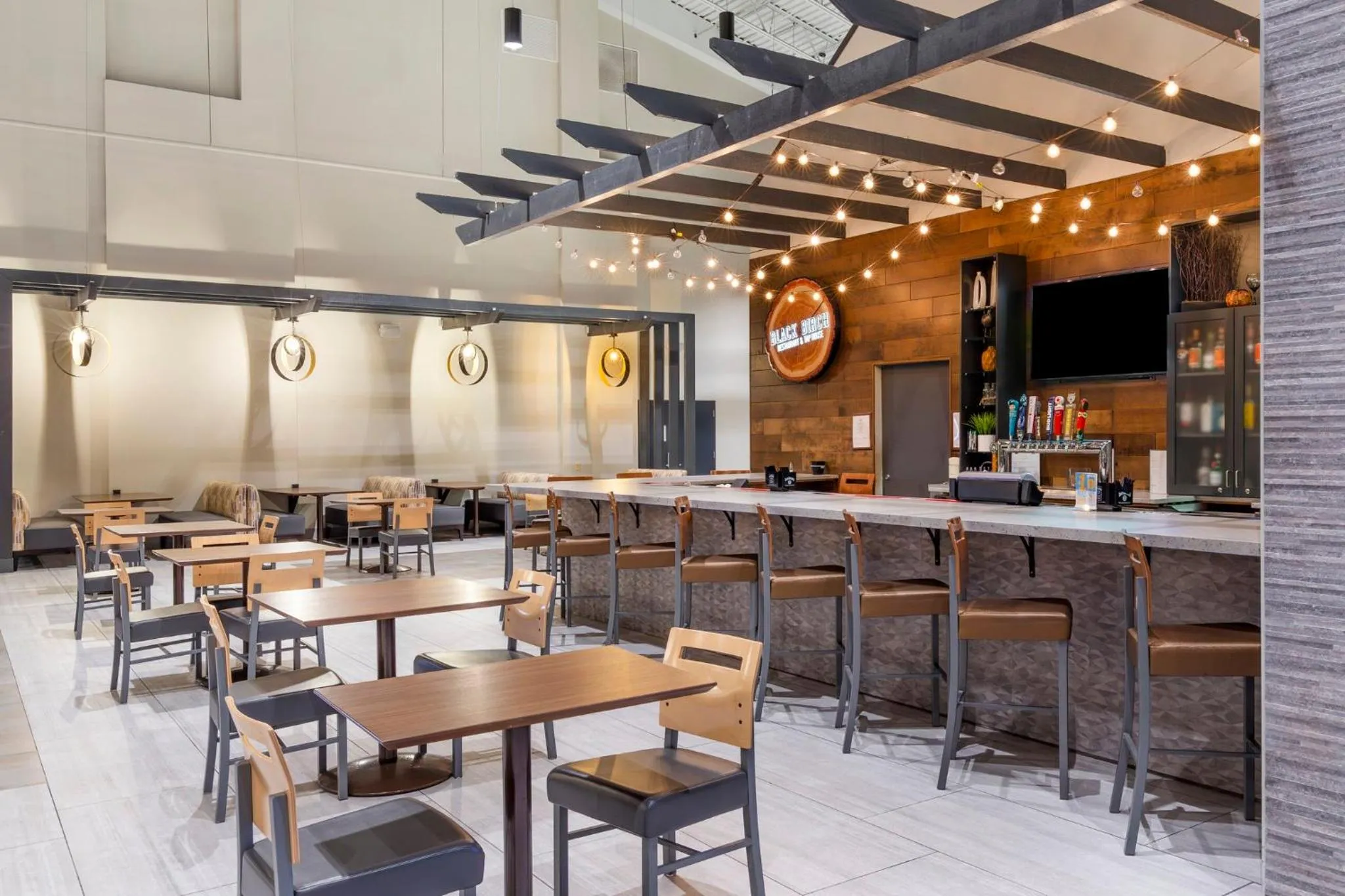 Property building in Candlewood Suites - Roanoke Airport