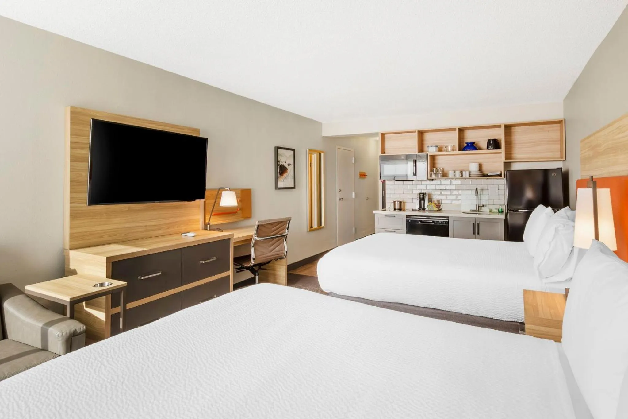 Photo of the whole room, Bed in Candlewood Suites - Roanoke Airport