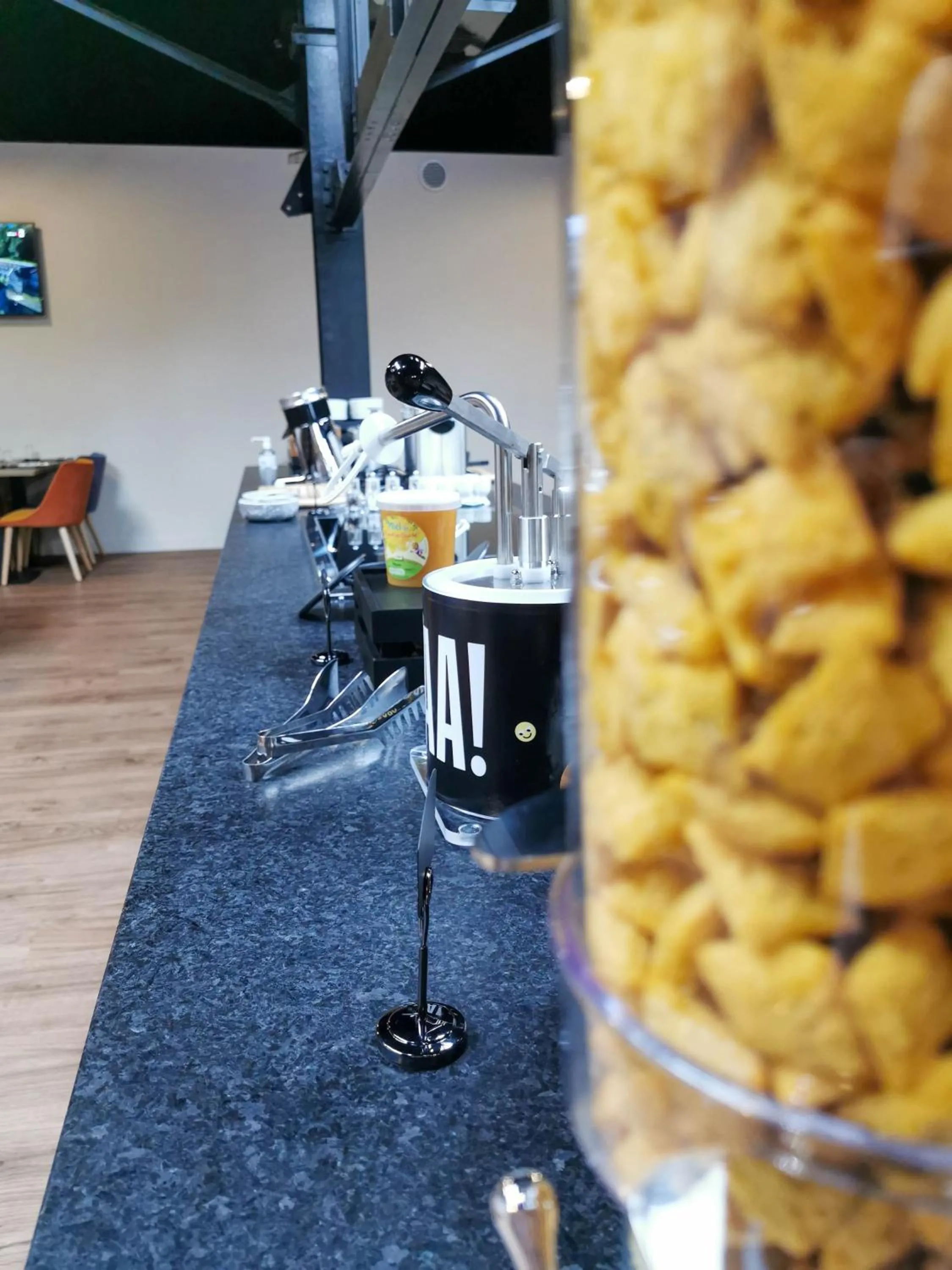 Continental breakfast in Aux Ateliers