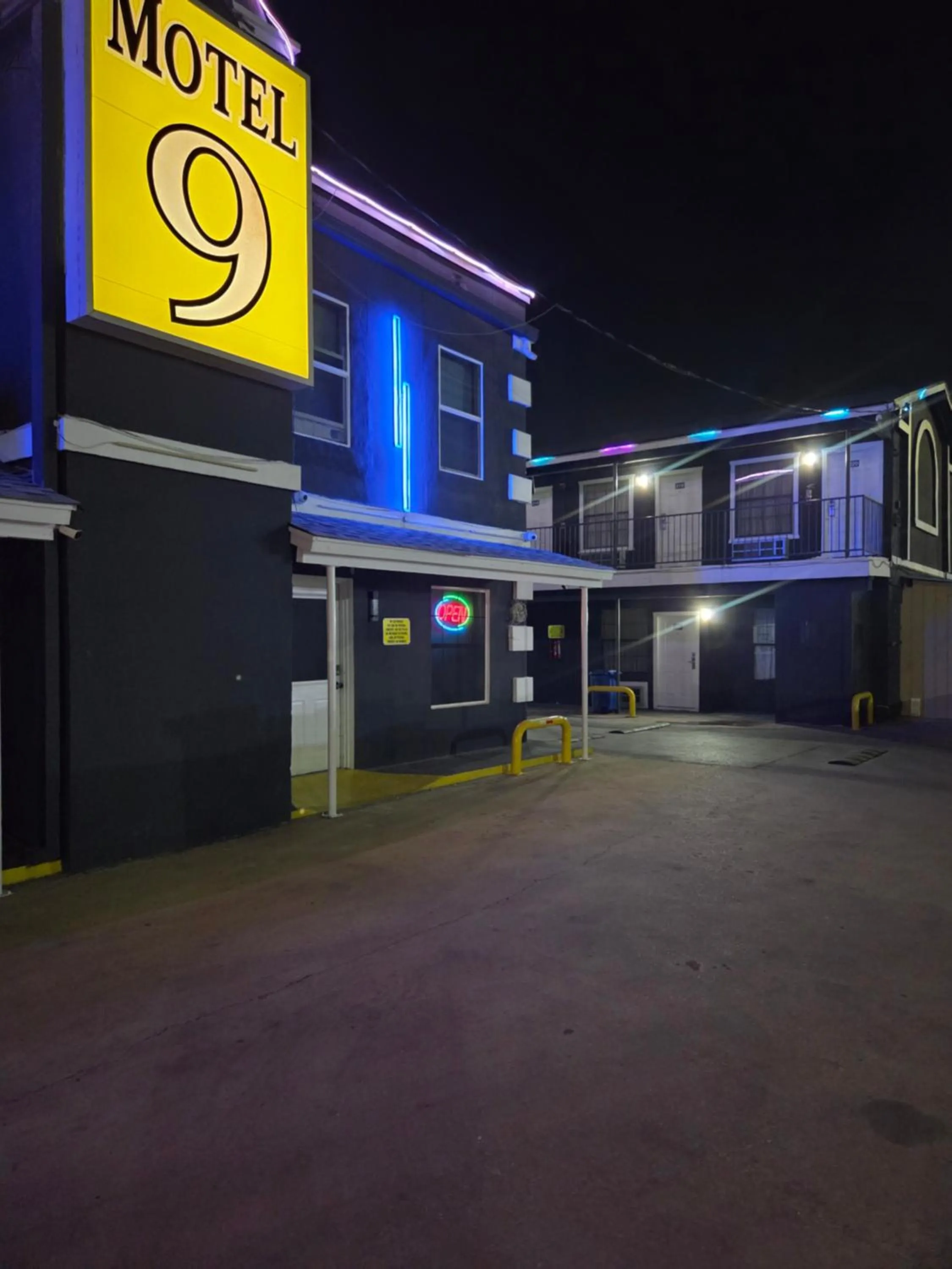 Property building in Motel 9