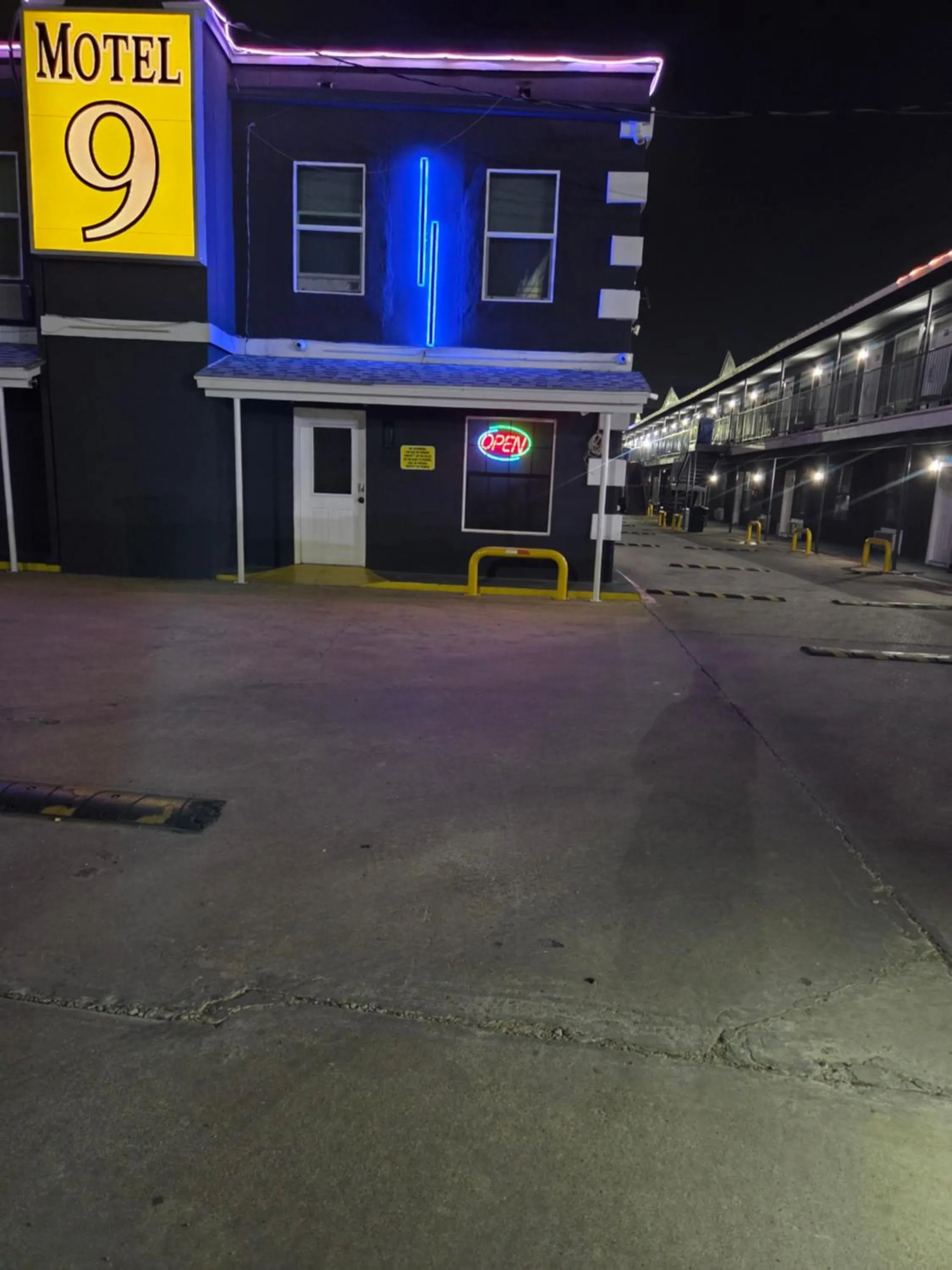 Property building in Motel 9