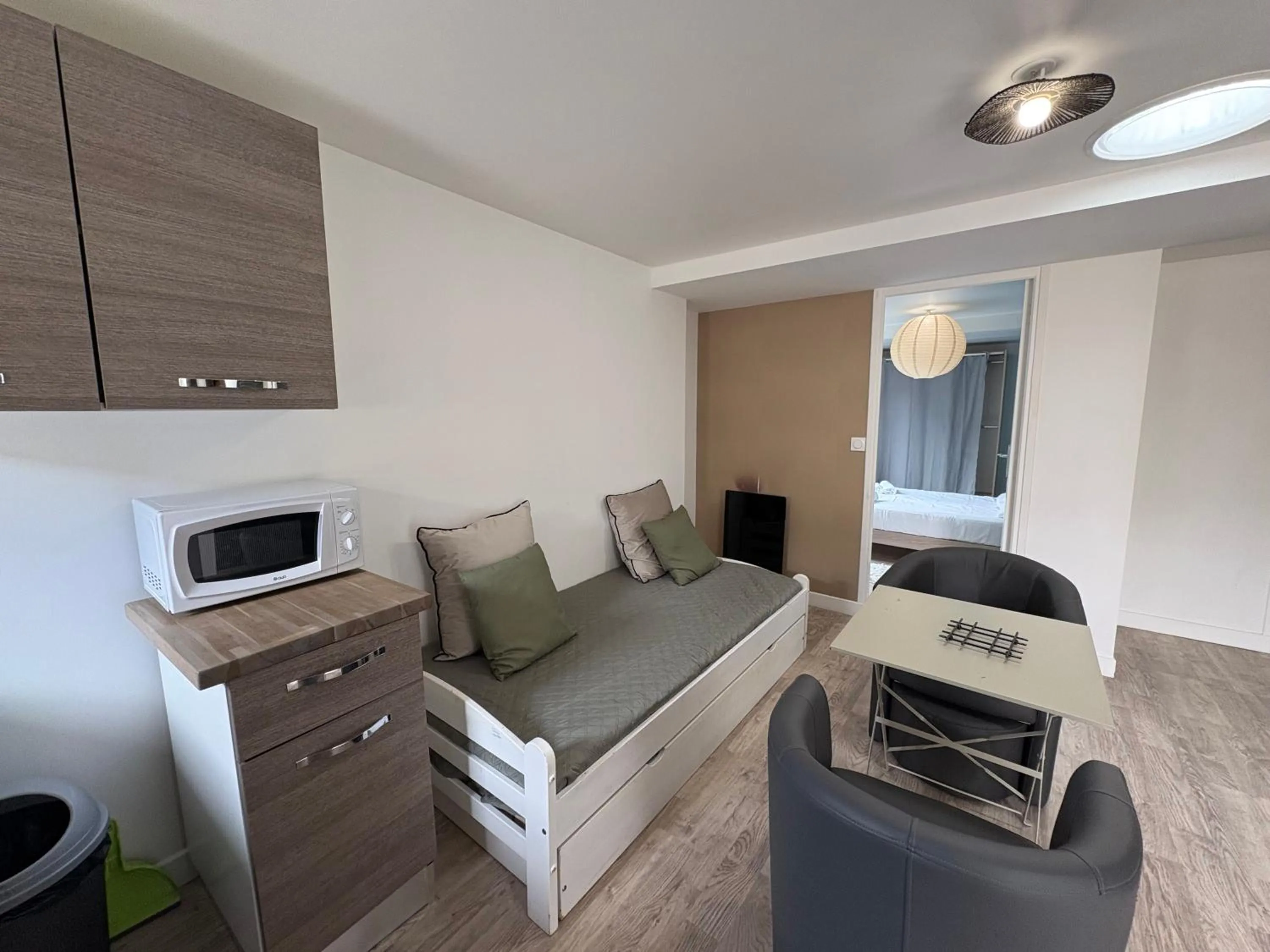 Bienvenue chez vous, Déplacement Pro