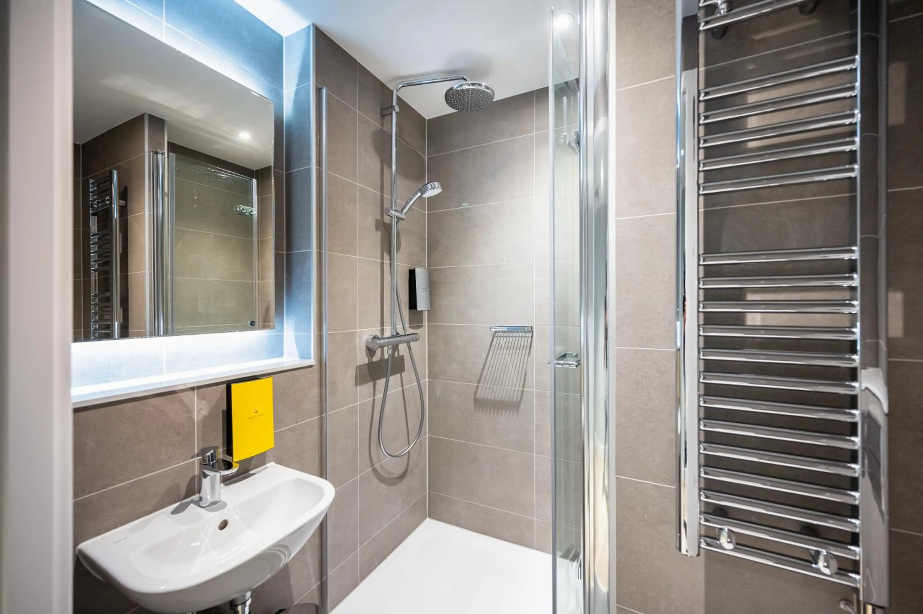 Shower in Staycity Aparthotels Dublin City Centre