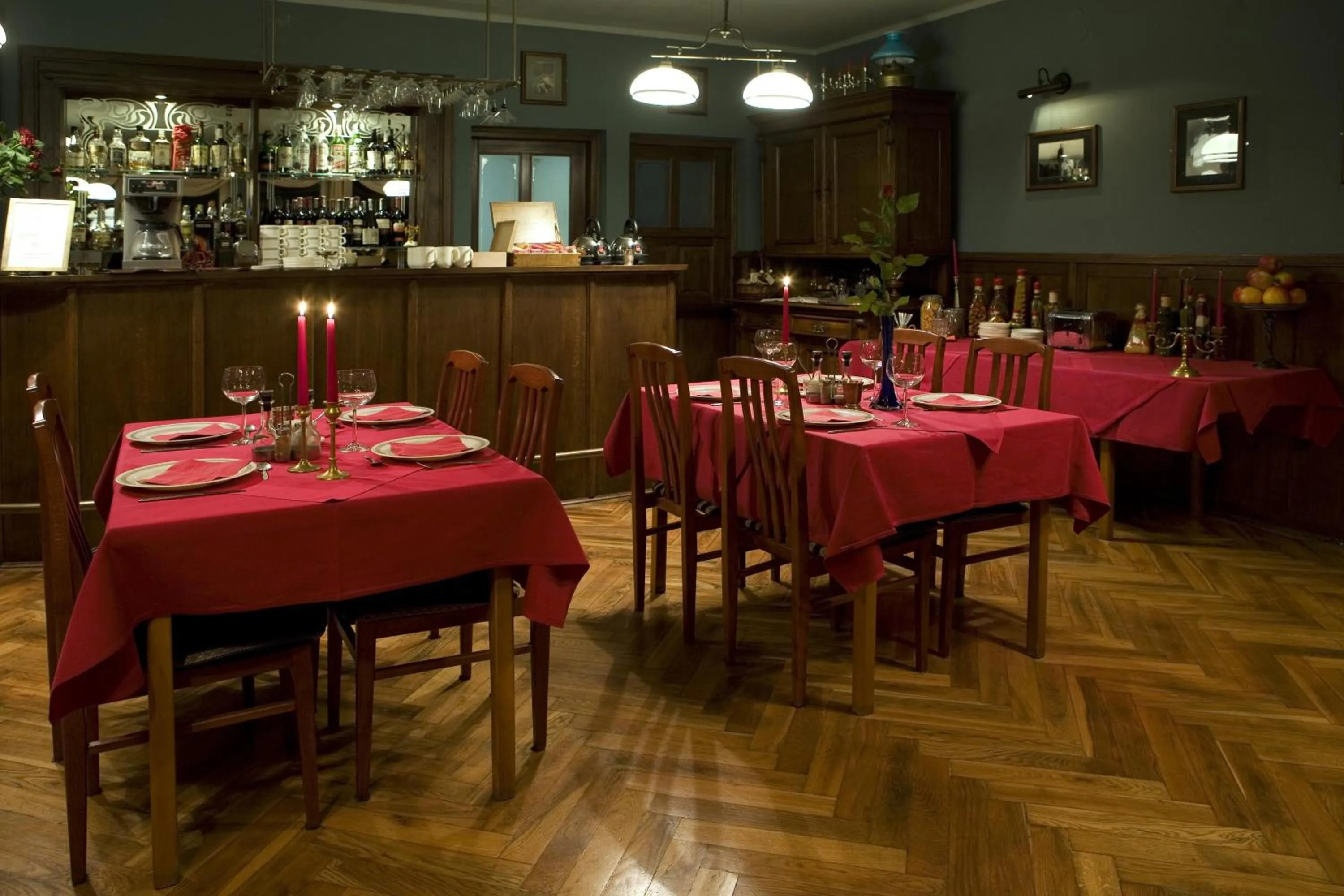 Restaurant/places to eat in Szarotka