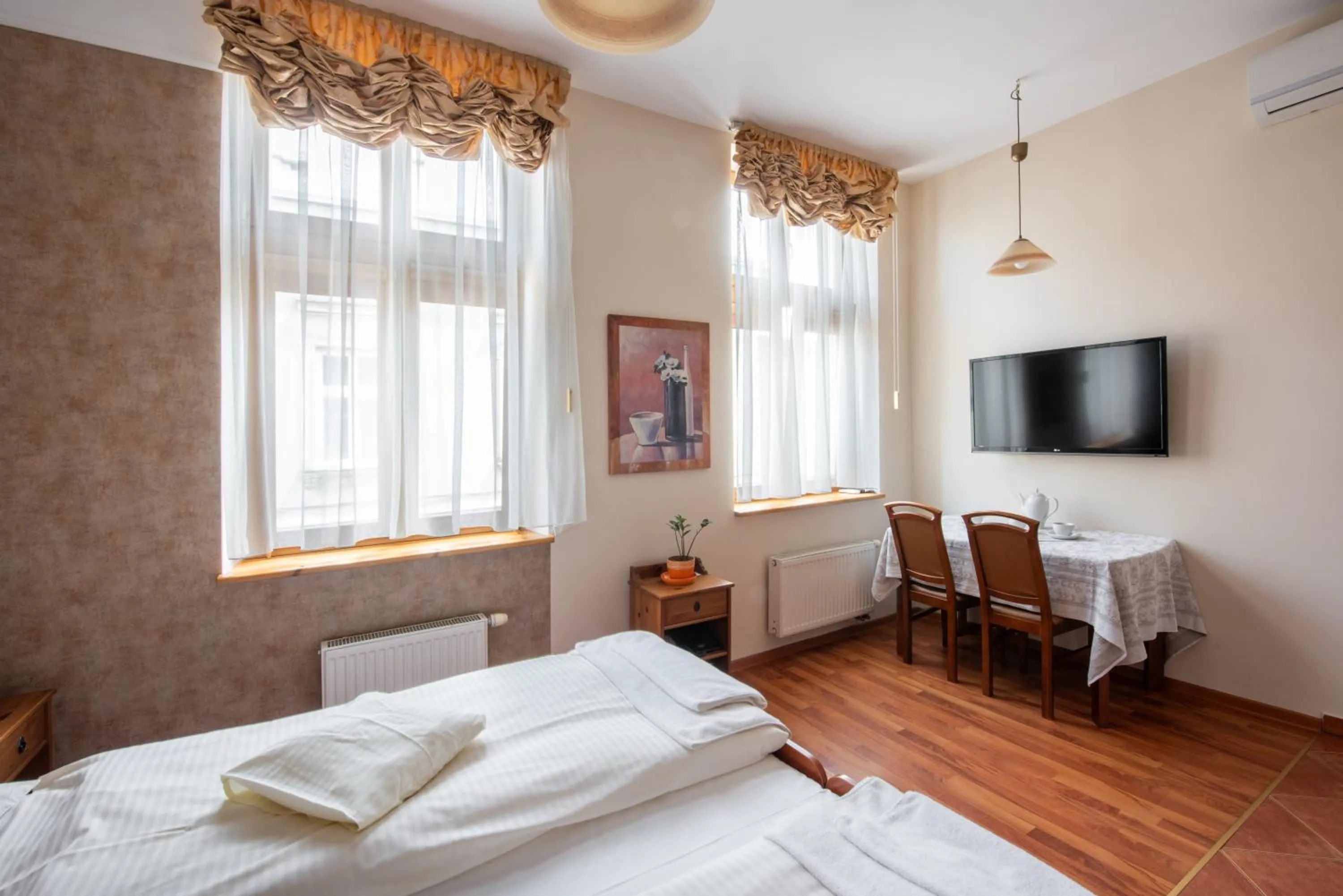 Photo of the whole room, Bed in Kazimierz Secret