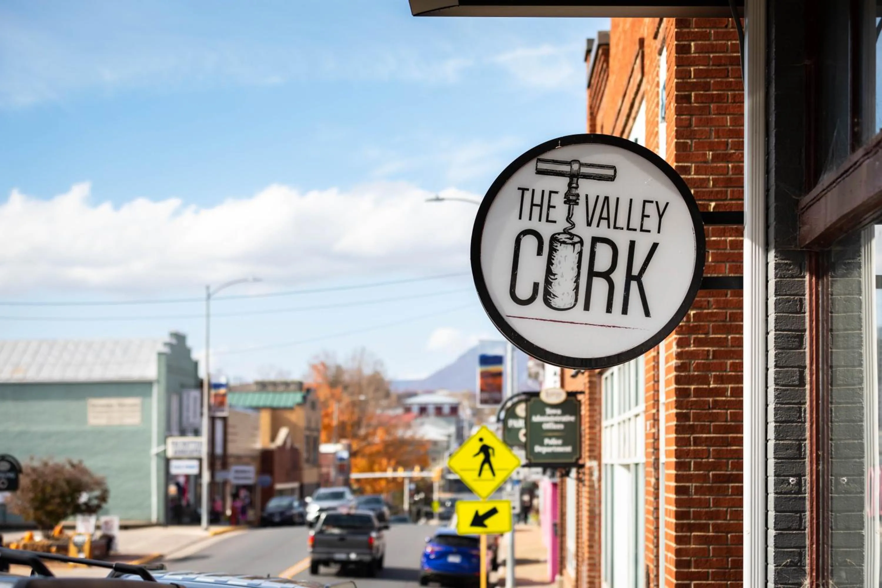 Sleepy Hollow 5BR Cabin - National Park 7 Min, Hot Tub, Fire Pit, Sleeps 12