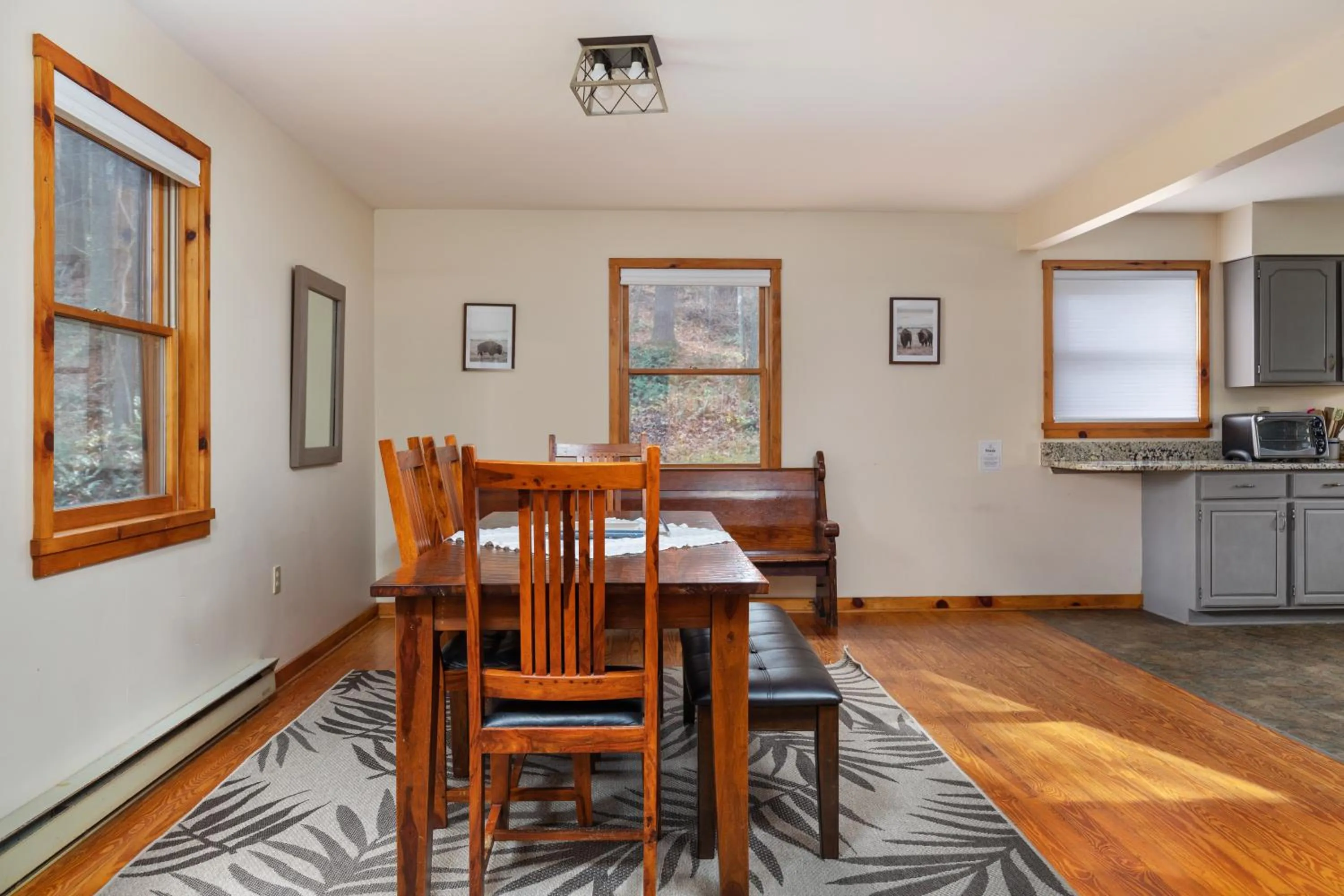 Sleepy Hollow 5BR Cabin - National Park 7 Min, Hot Tub, Fire Pit, Sleeps 12