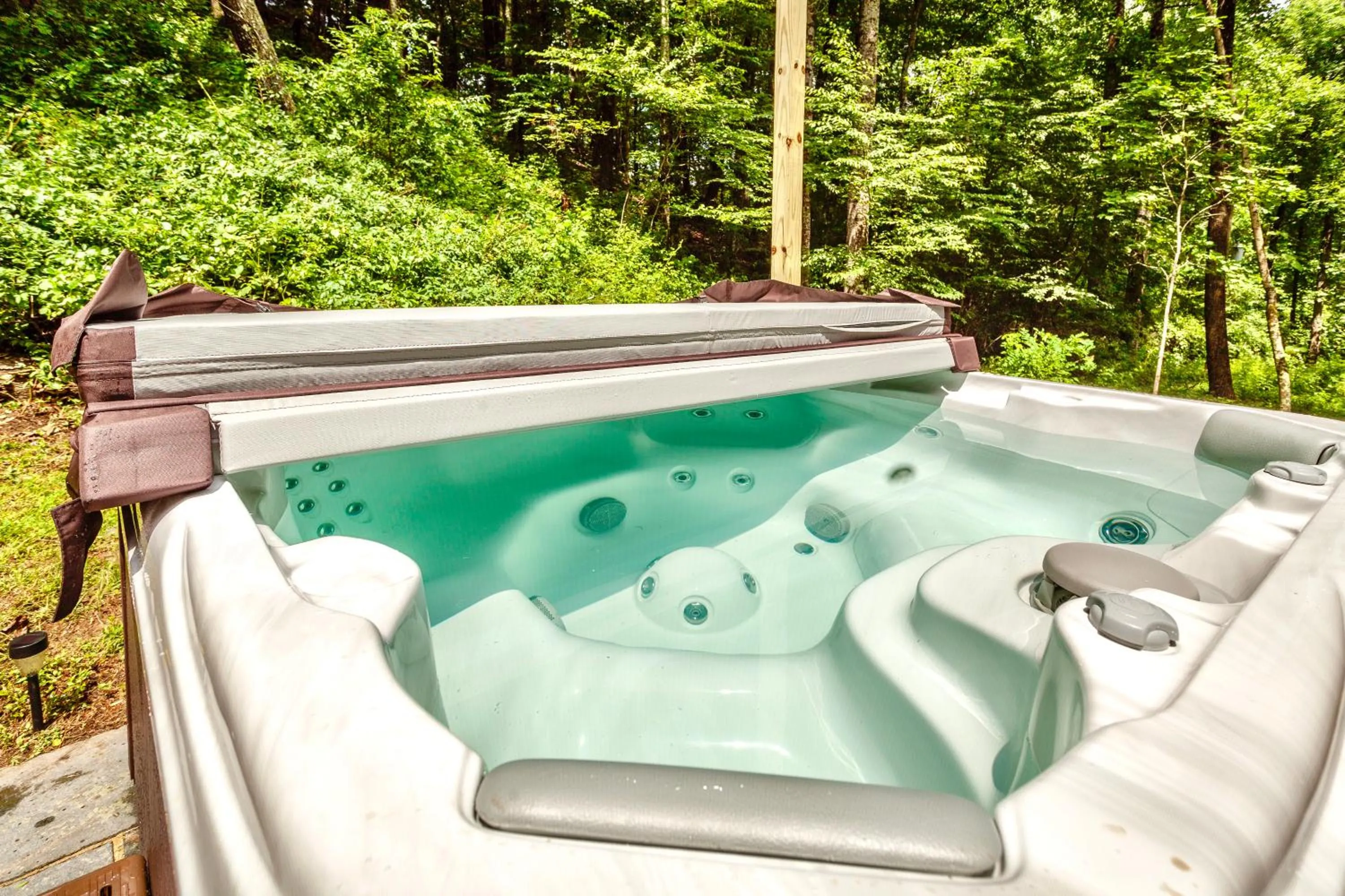 Sleepy Hollow 5BR Cabin - National Park 7 Min, Hot Tub, Fire Pit, Sleeps 12