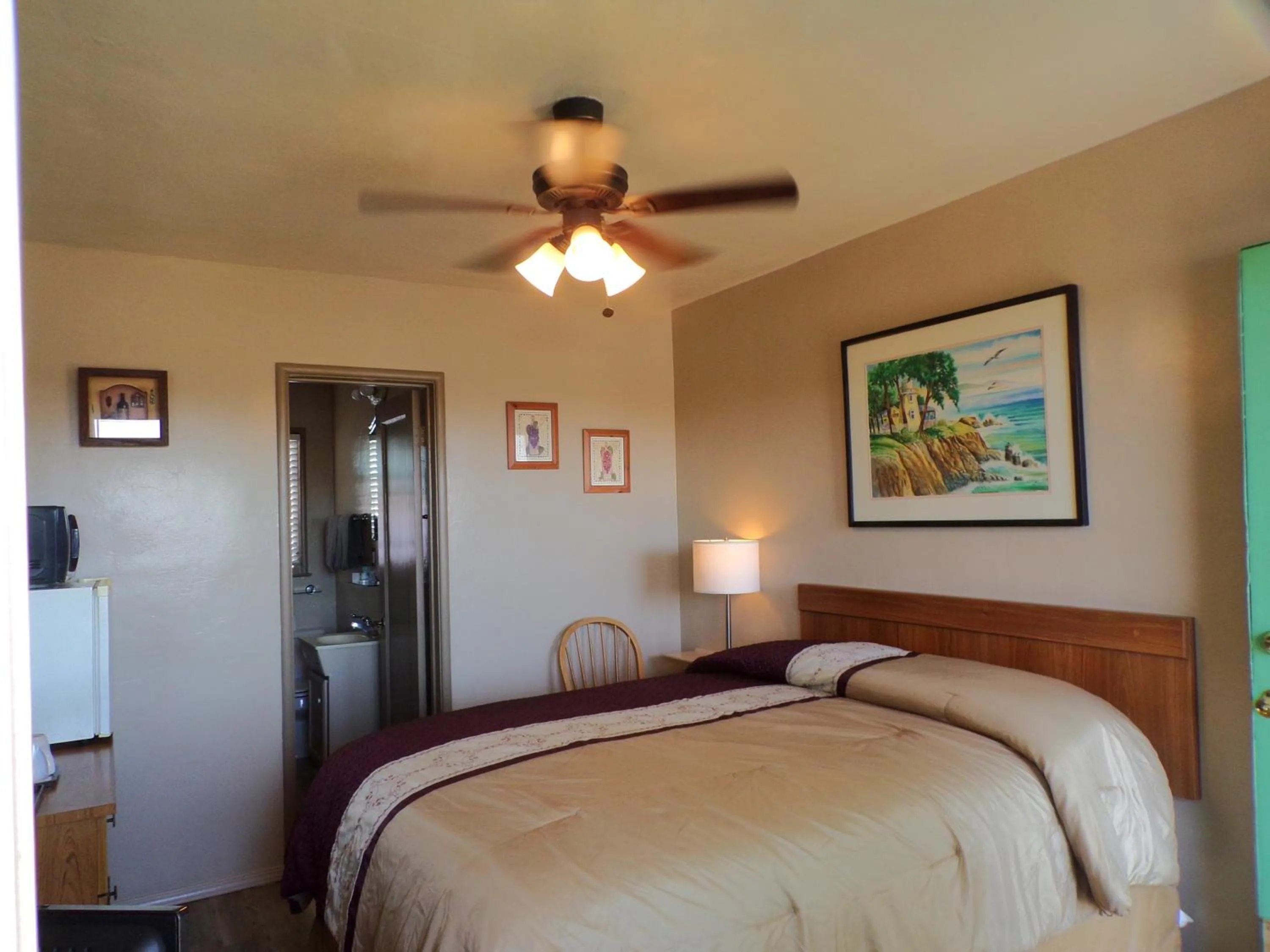 Bed in Cypress Tree Motel