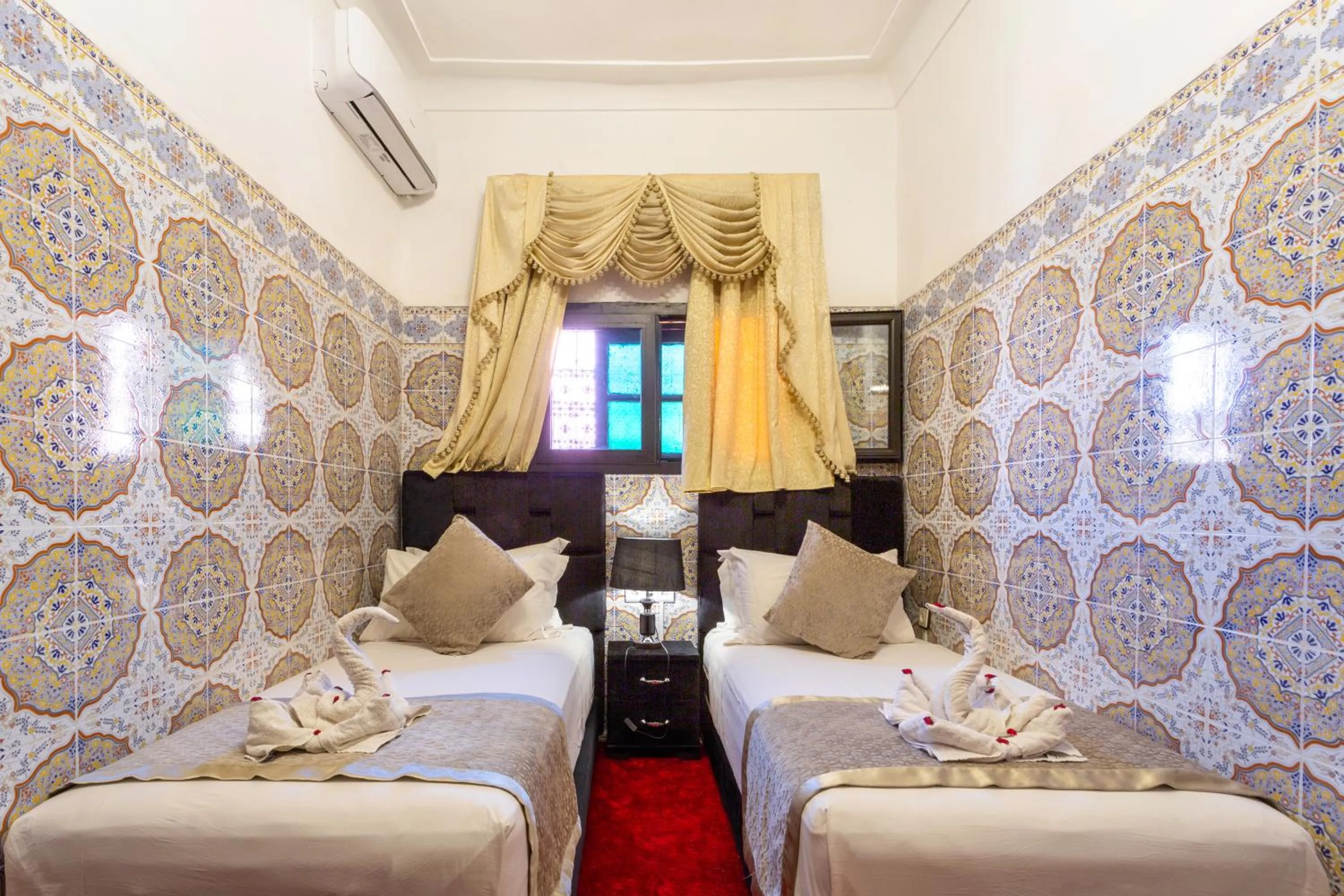 Bedroom, Bed in Riad La Porte d'Or & SPA