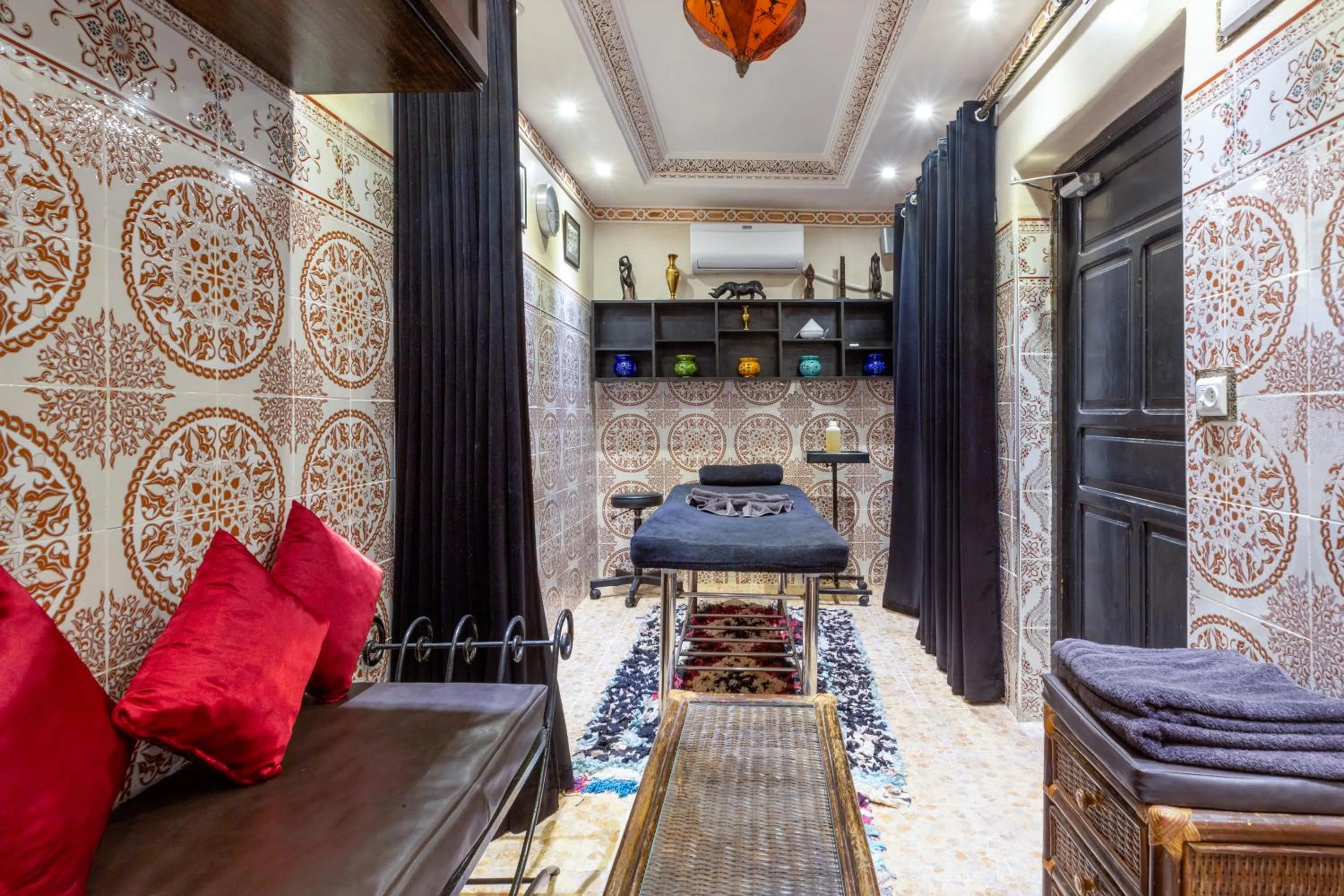 Massage in Riad La Porte d'Or & SPA