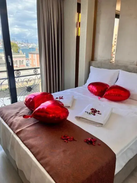 Deluxe Double Room with Sea View in Cetin Port Hotel Deluxe Double Room with Sea View in Cetin Port Hotel