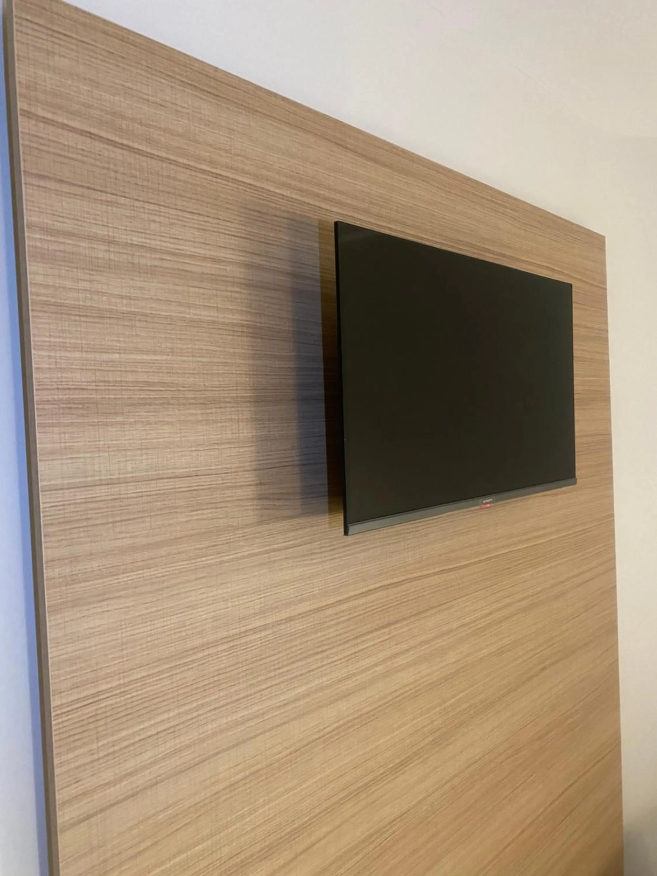 TV and multimedia in Fajr Hotel