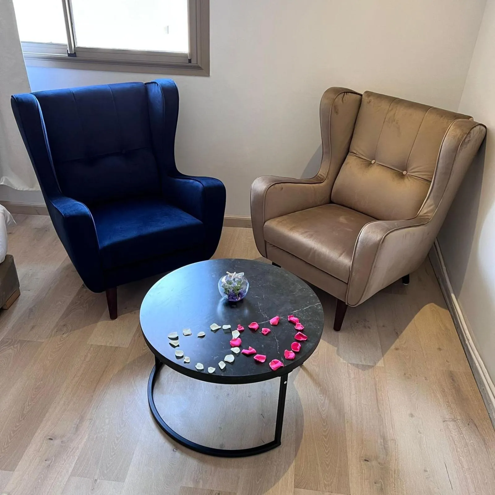 Seating area in Fajr Hotel