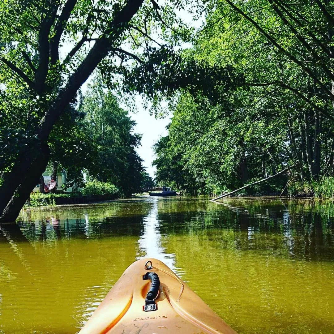 Canoeing in Damroka