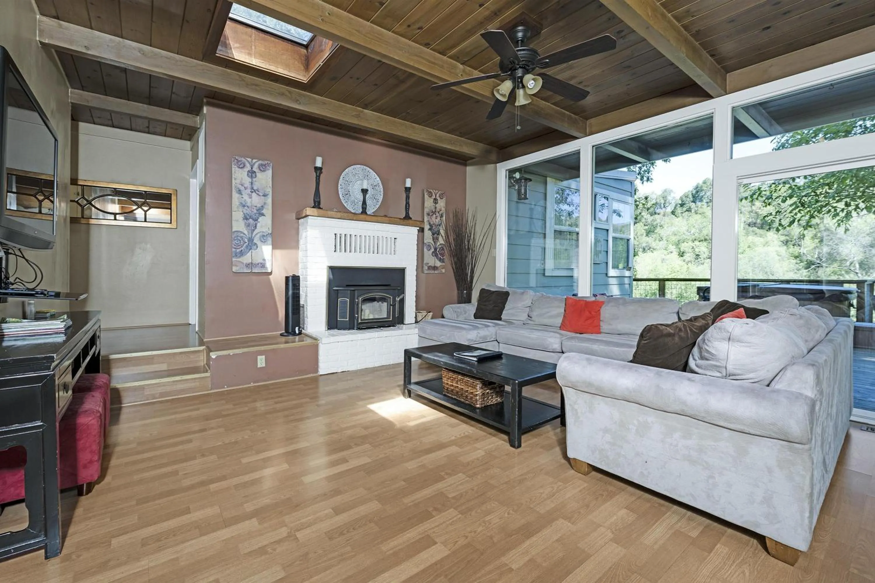 Property building in River View Lodge - Hot Tub And Tastings Included