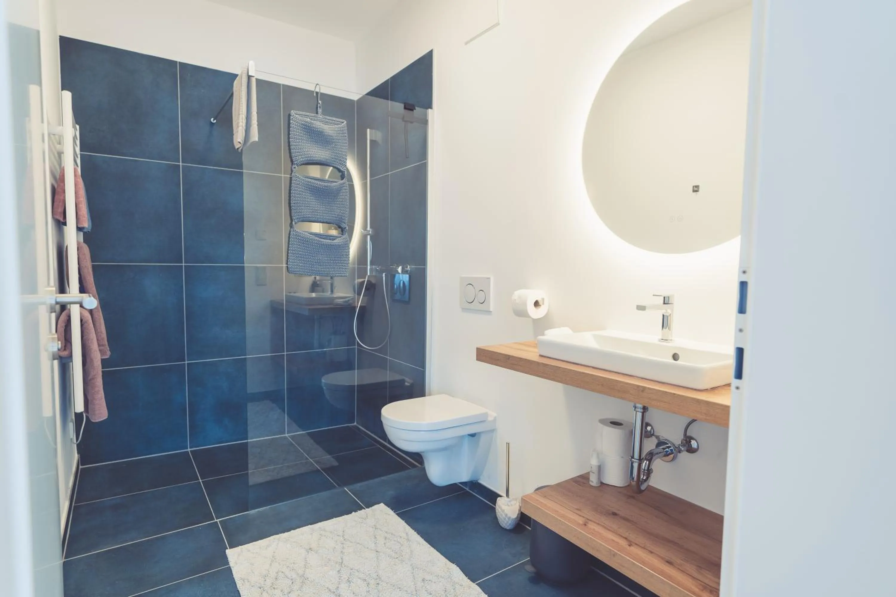 Shower in Anna Pertl - lieblingsquartier