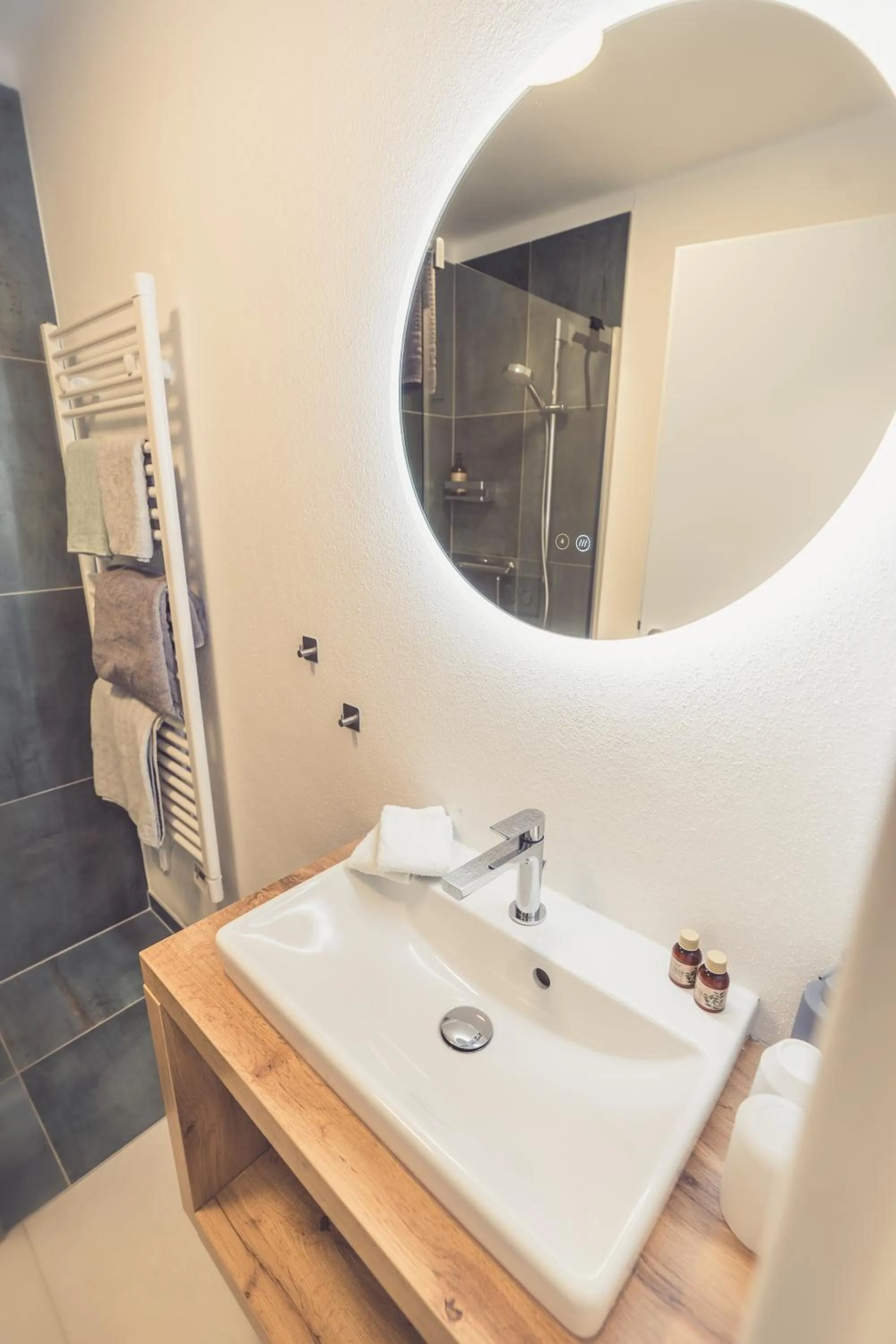 Shower in Anna Pertl - lieblingsquartier