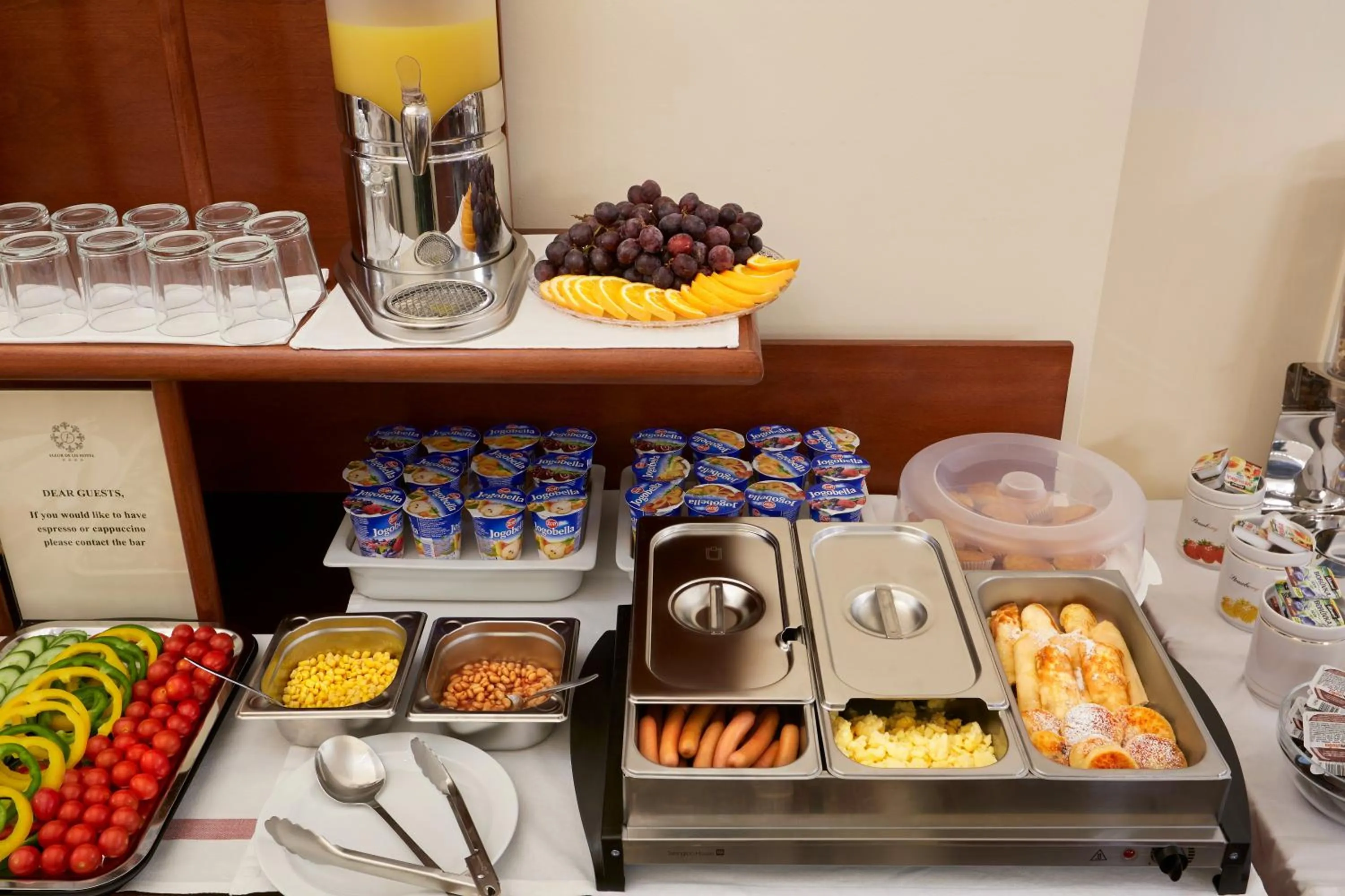 Breakfast in FLEUR DE LIS HOTEL