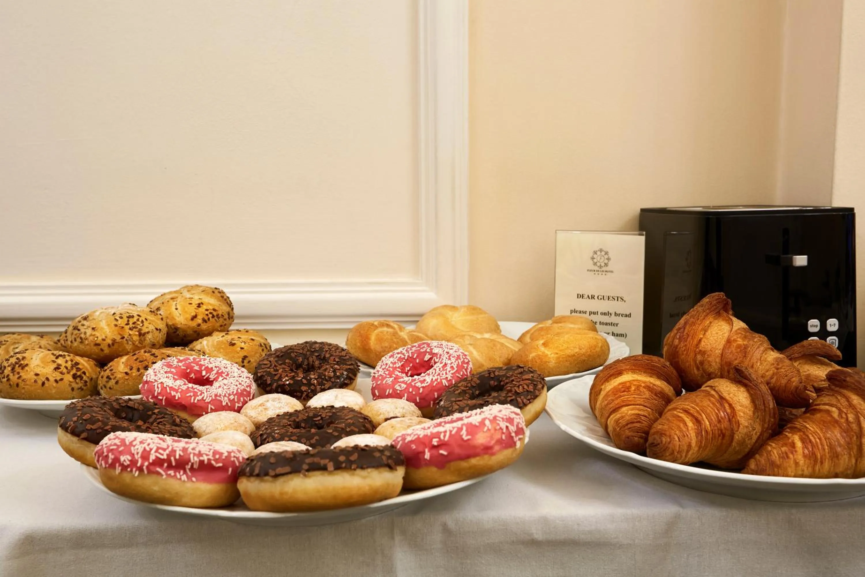 Breakfast in FLEUR DE LIS HOTEL