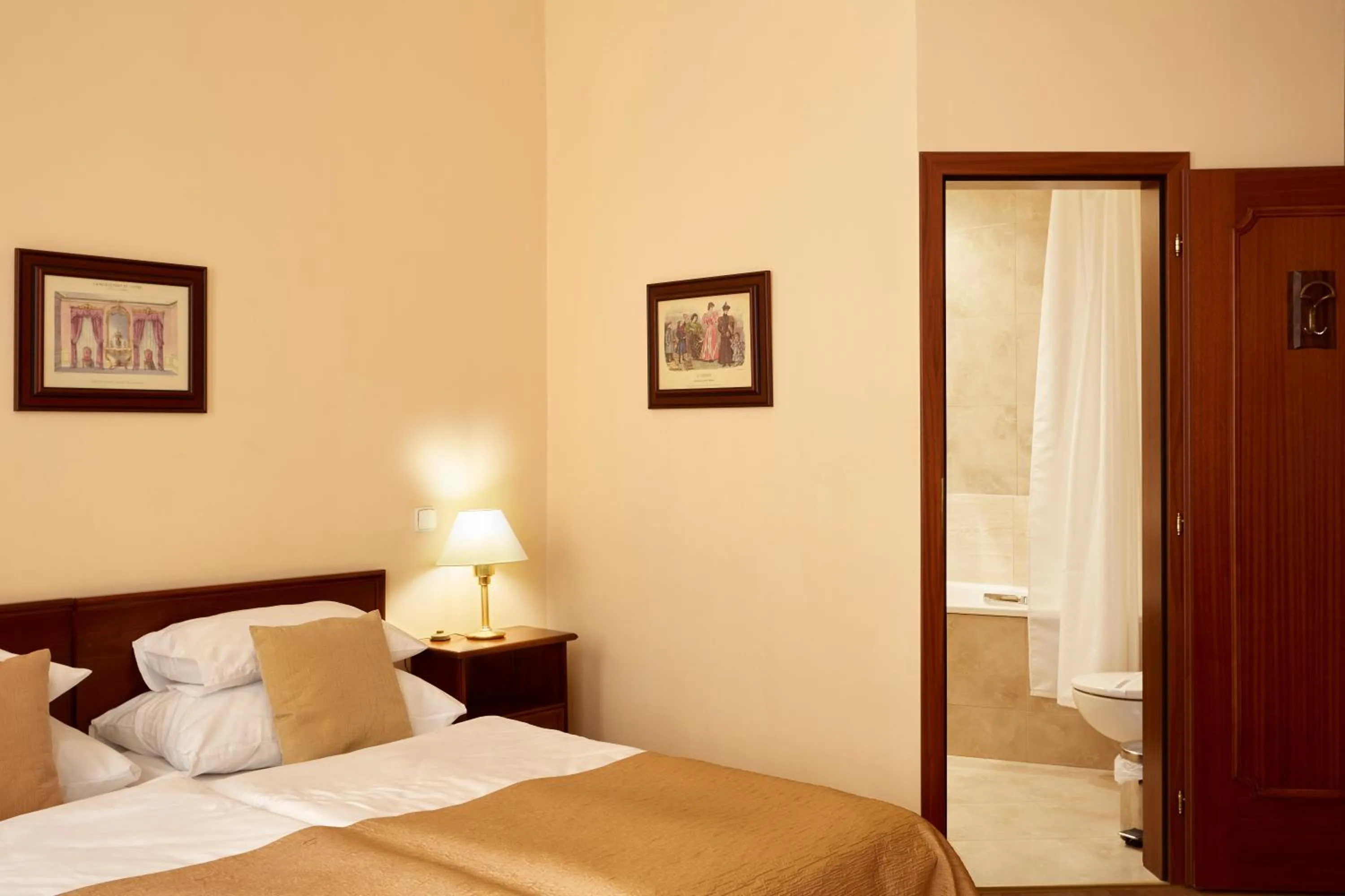 Bed in FLEUR DE LIS HOTEL