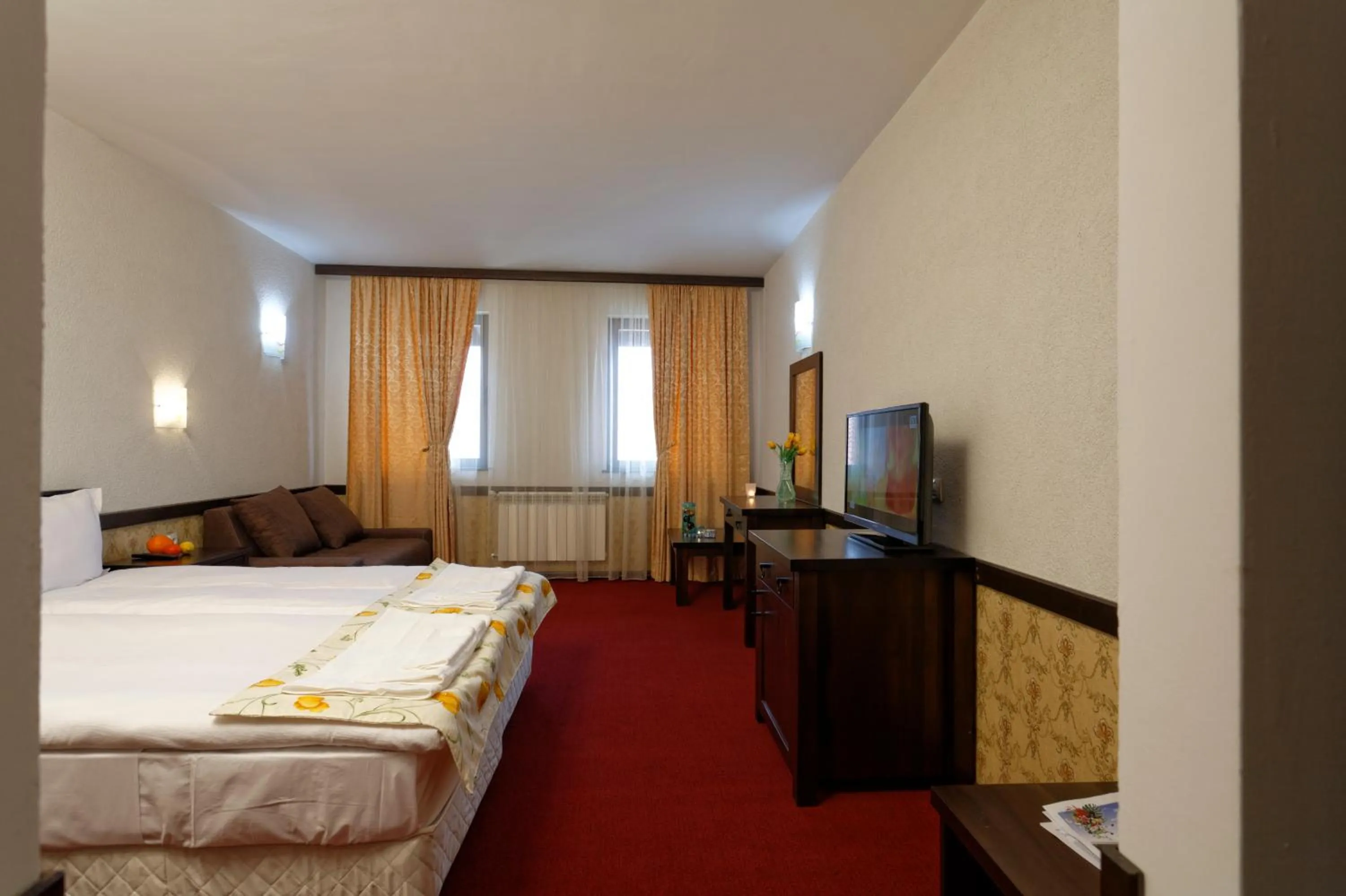 Bed in Trinity Residence Bansko with Free Shuttle to Gondola