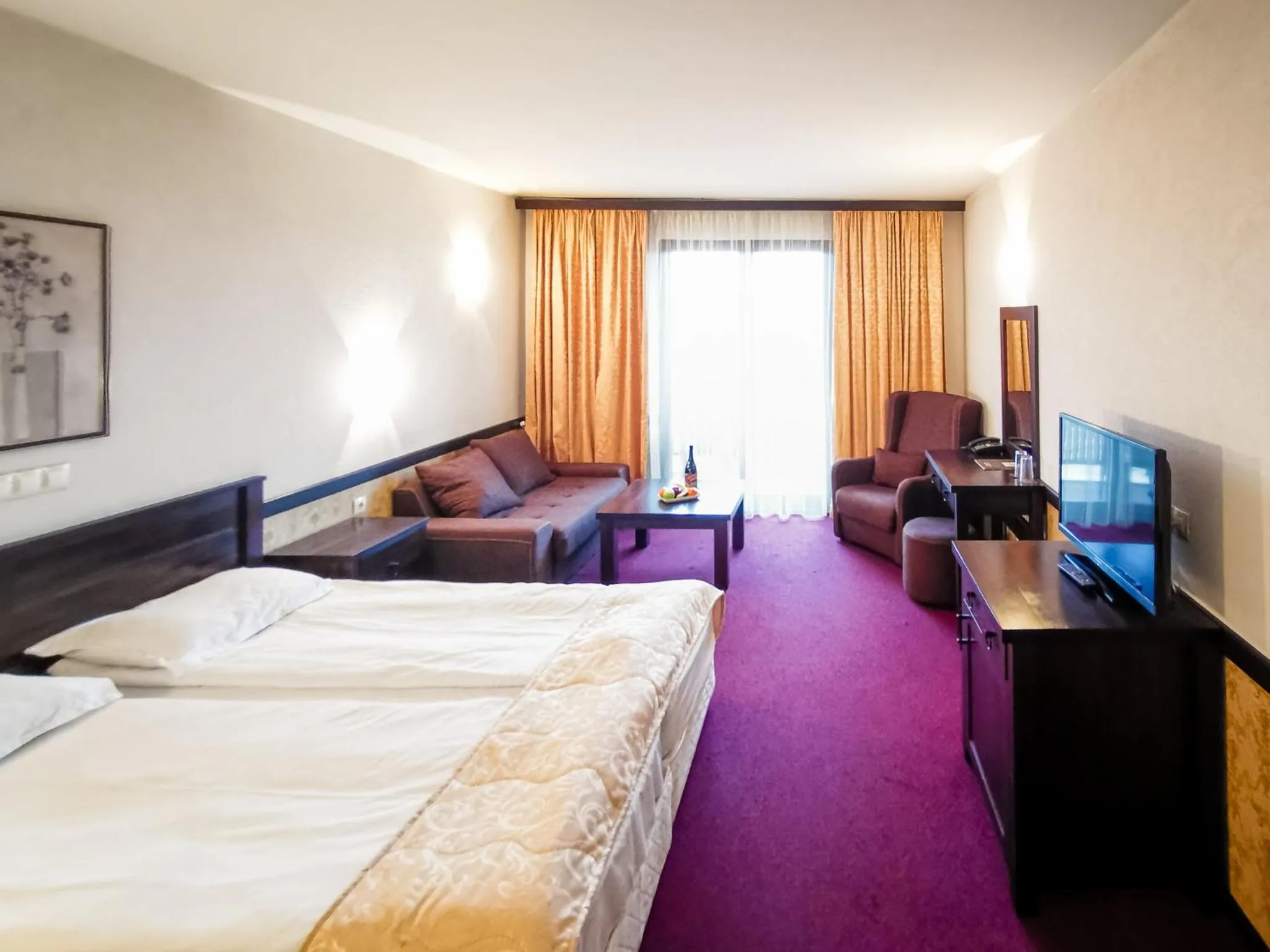 Bed in Trinity Residence Bansko with Free Shuttle to Gondola