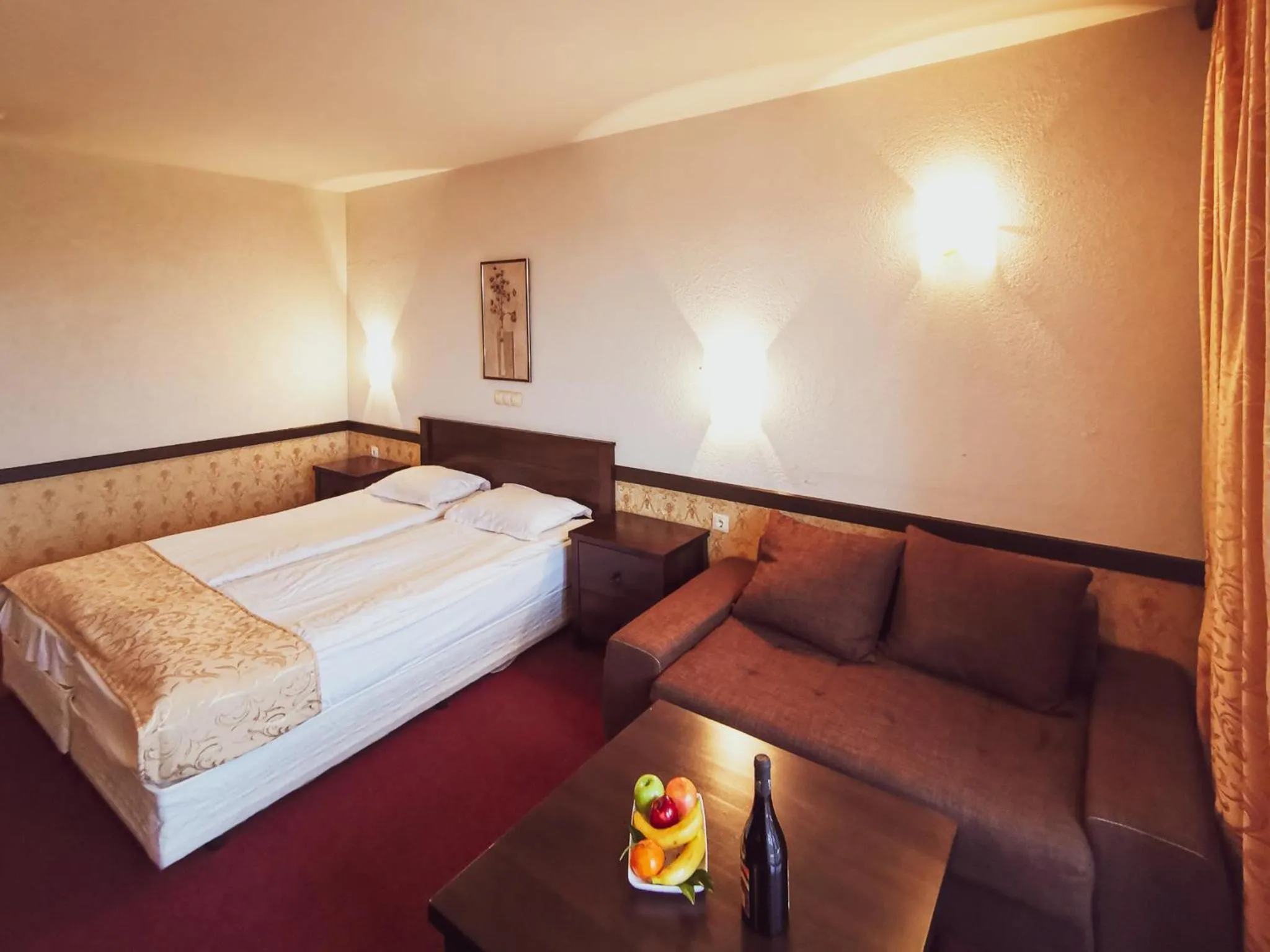 Bed in Trinity Residence Bansko with Free Shuttle to Gondola