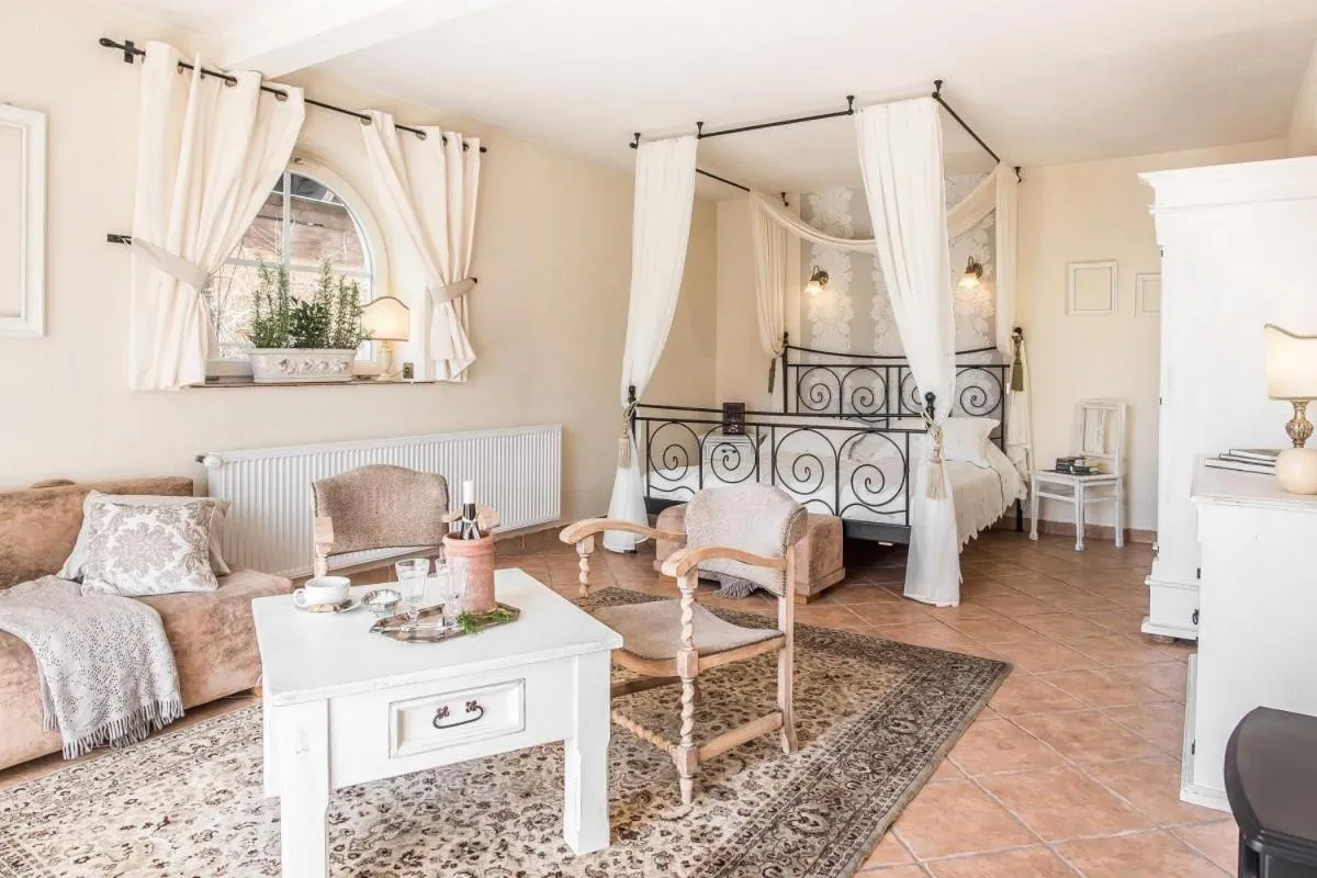 Bed in Villa Toscana Boutique