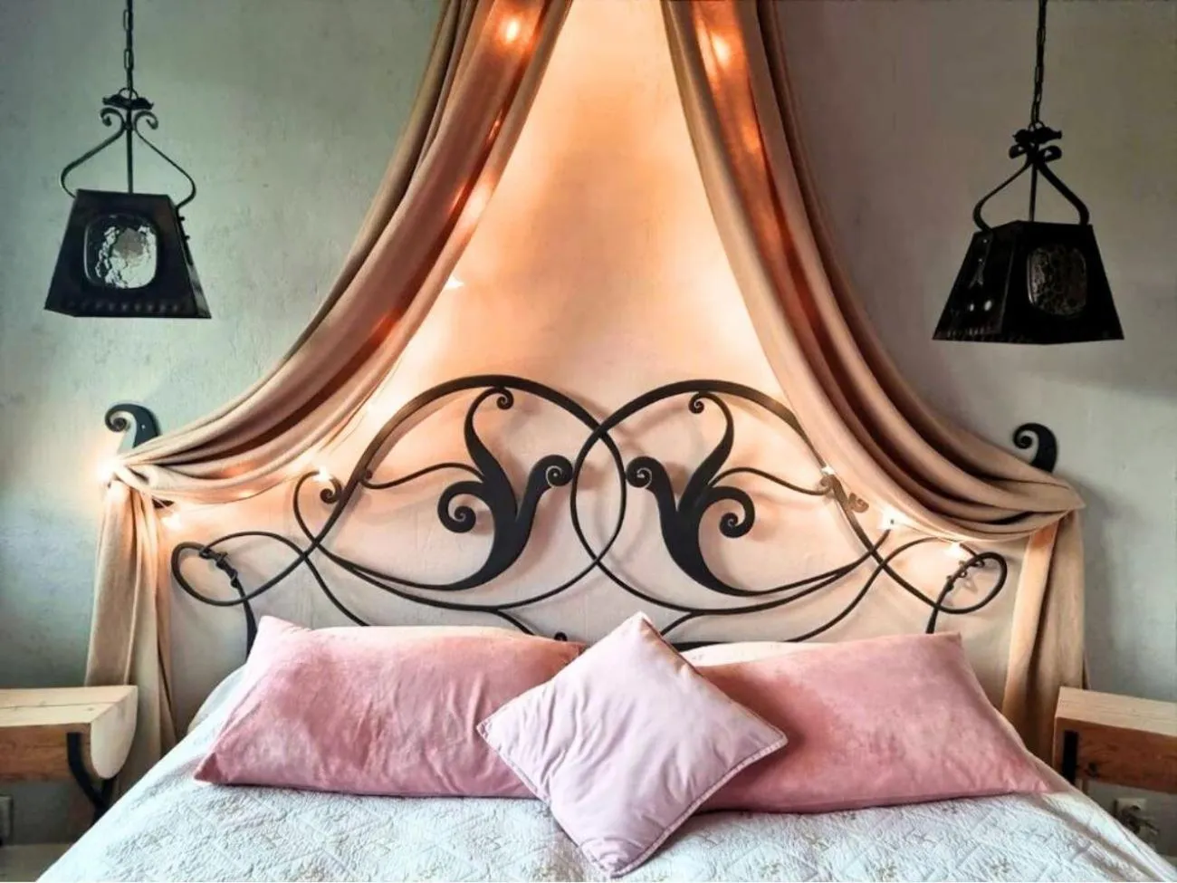 Bed in Villa Toscana Boutique