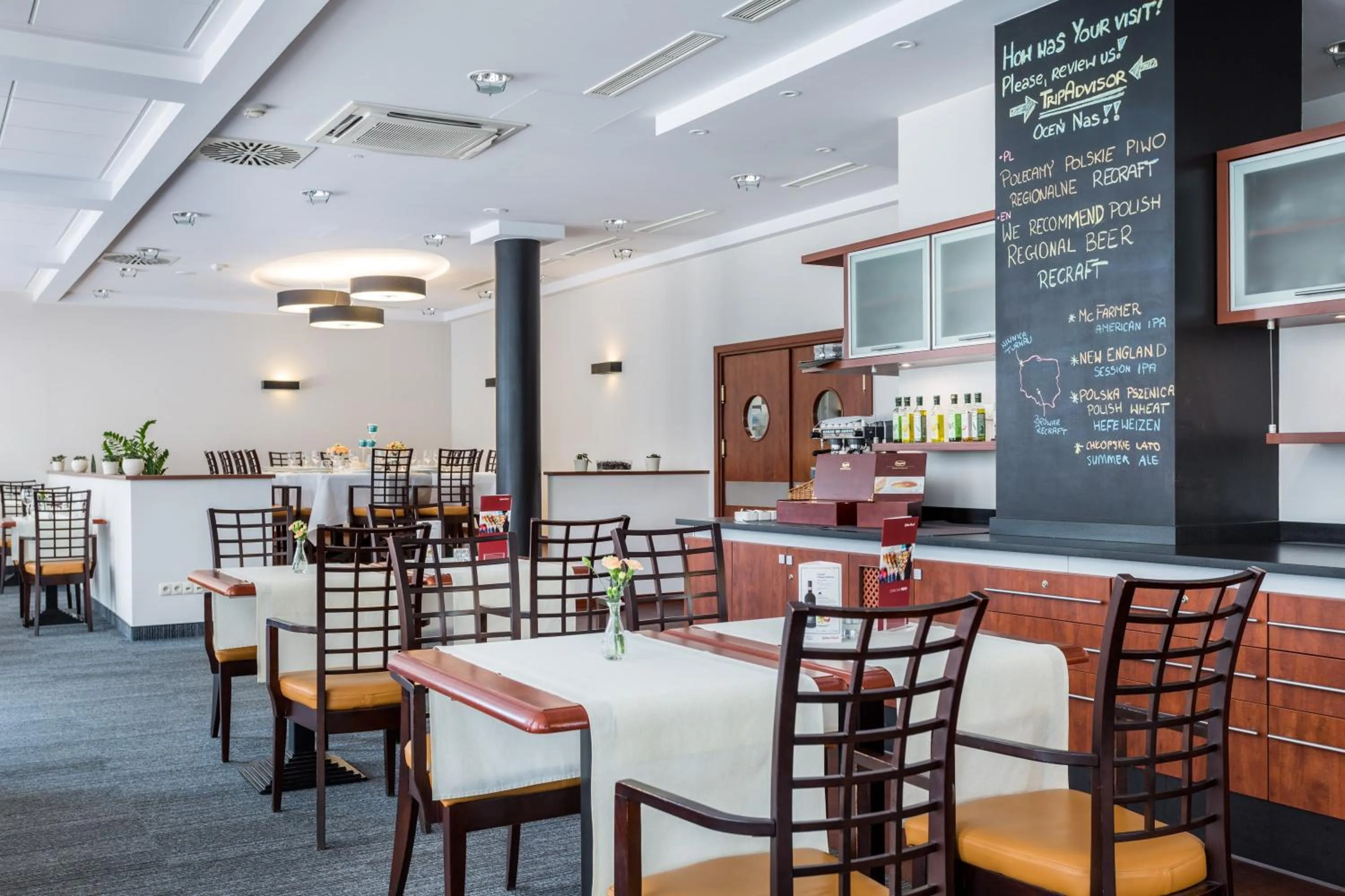 Restaurant/places to eat in Qubus Hotel Gliwice