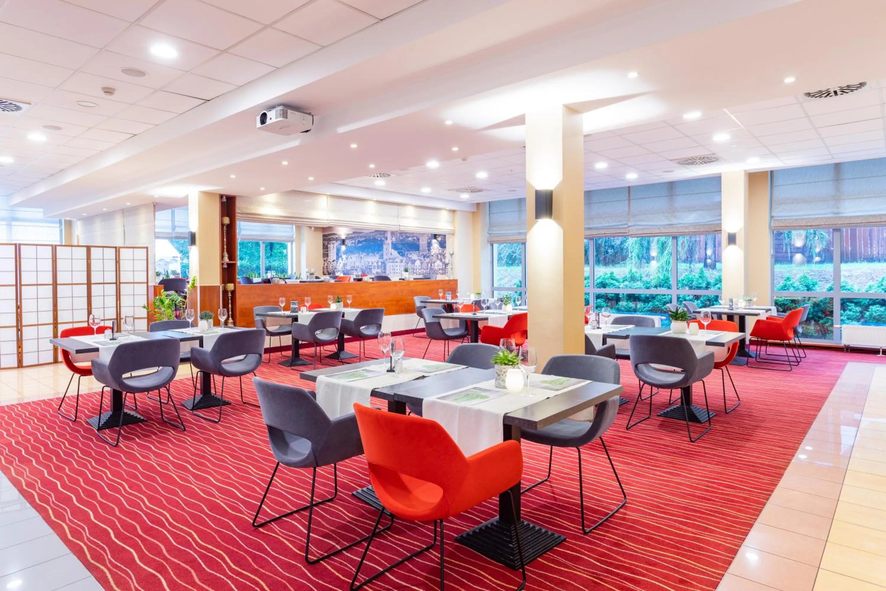 Restaurant/places to eat in Qubus Hotel Głogów