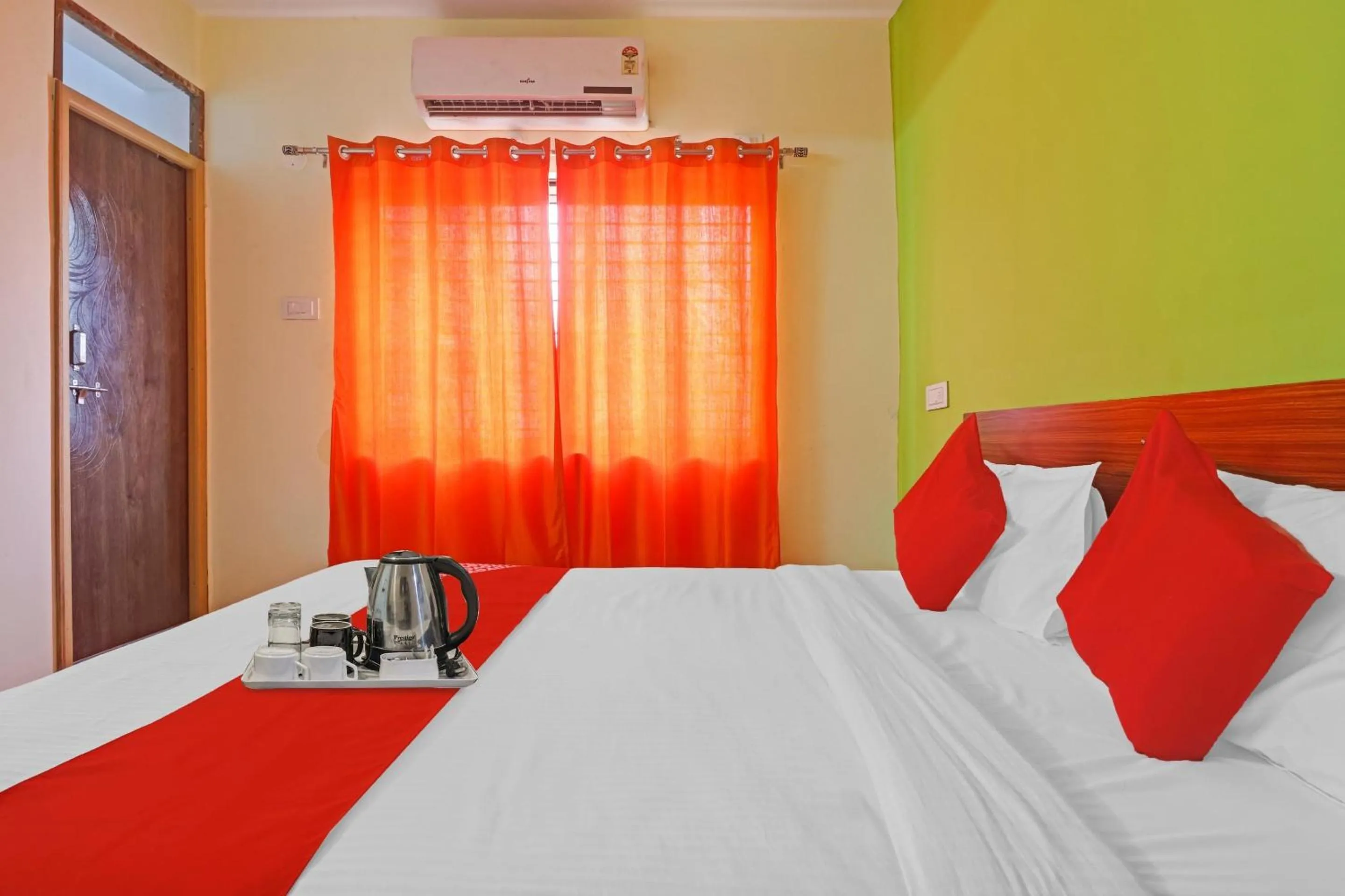 Bedroom, Bed in Hotel O Dk Reddy Square